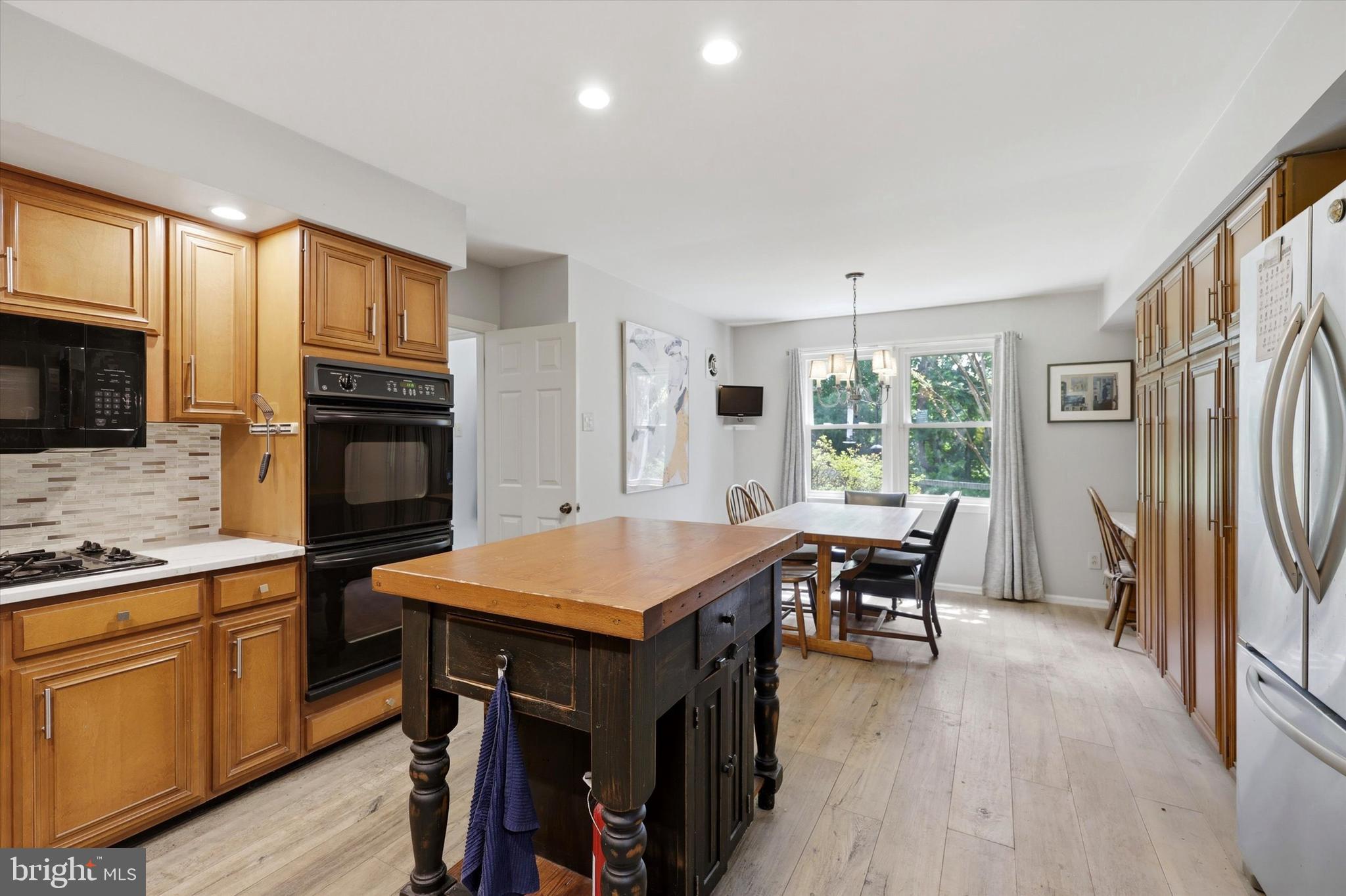 HUNTINGDON VALLEY - Residential