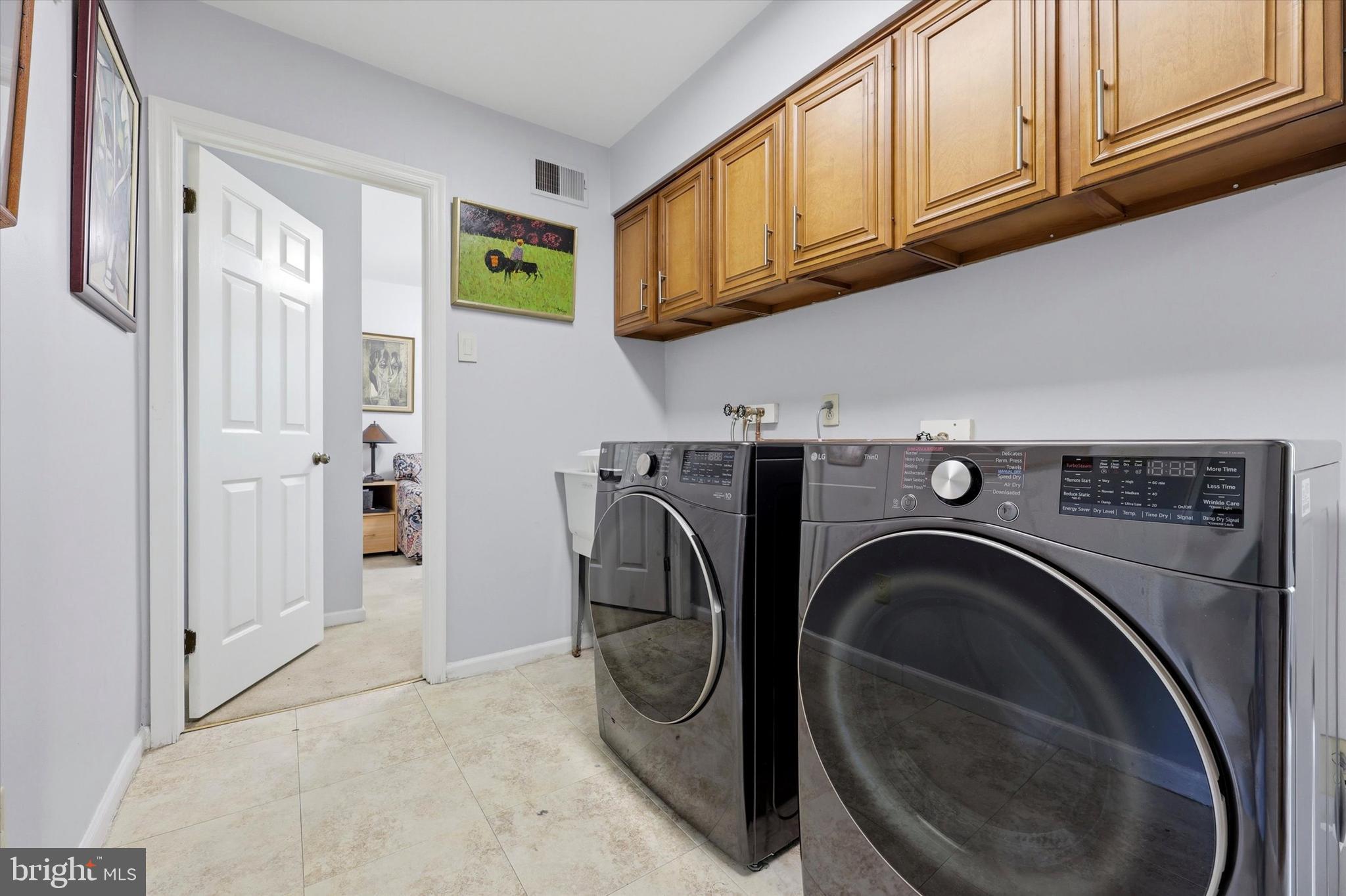 HUNTINGDON VALLEY - Residential