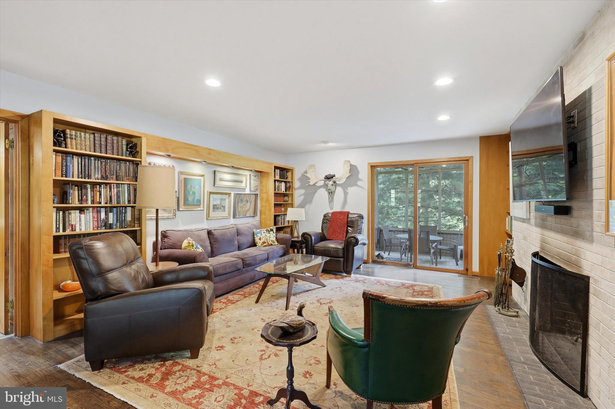 HUNTINGDON VALLEY - Residential