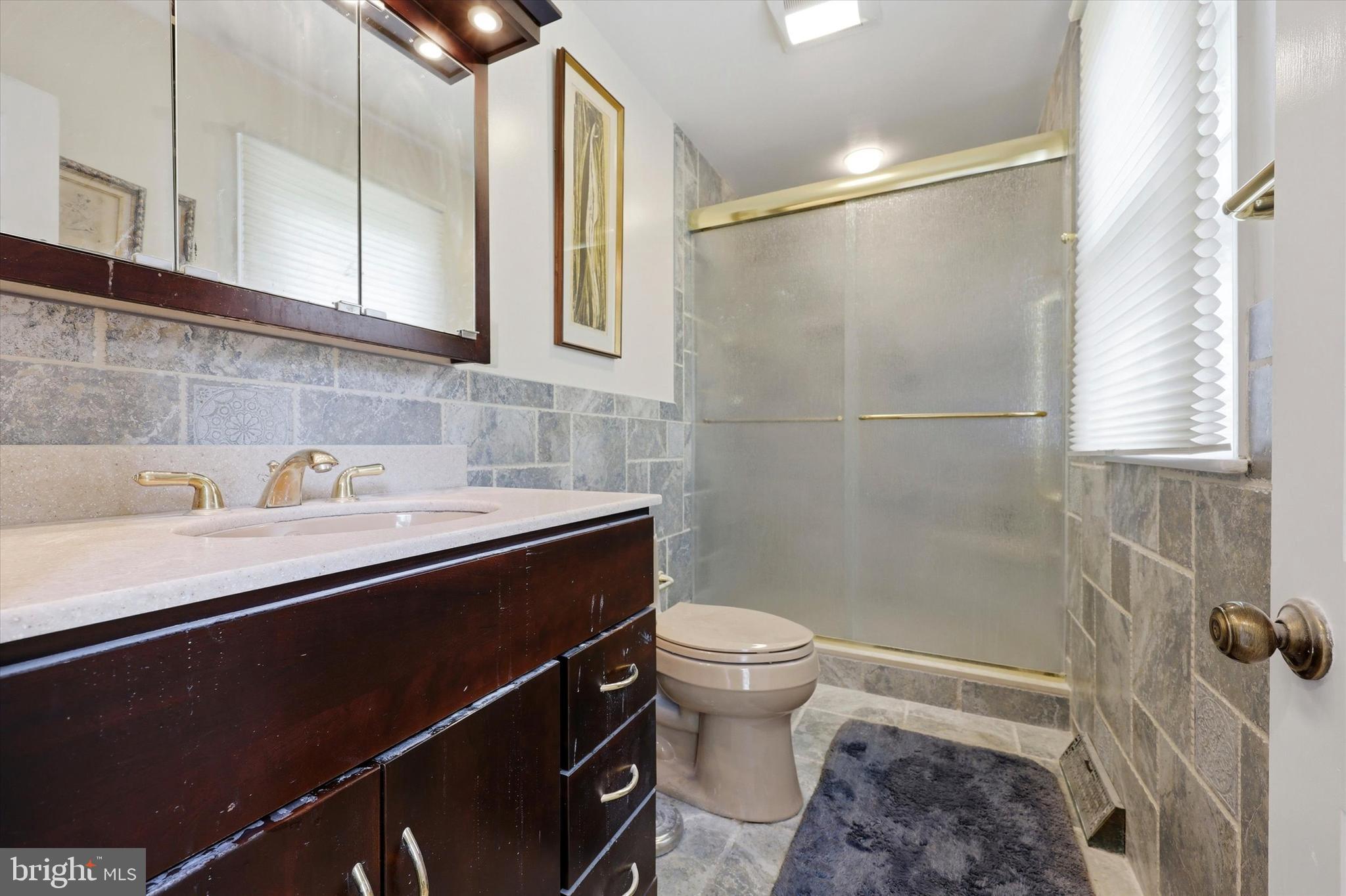 HUNTINGDON VALLEY - Residential