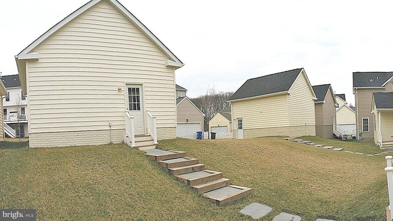 GREENWAY VILLAGE - Residential Lease