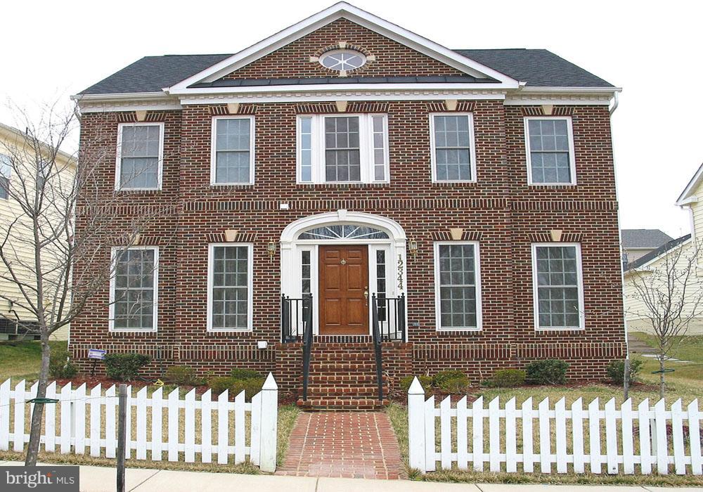 GREENWAY VILLAGE - Residential Lease