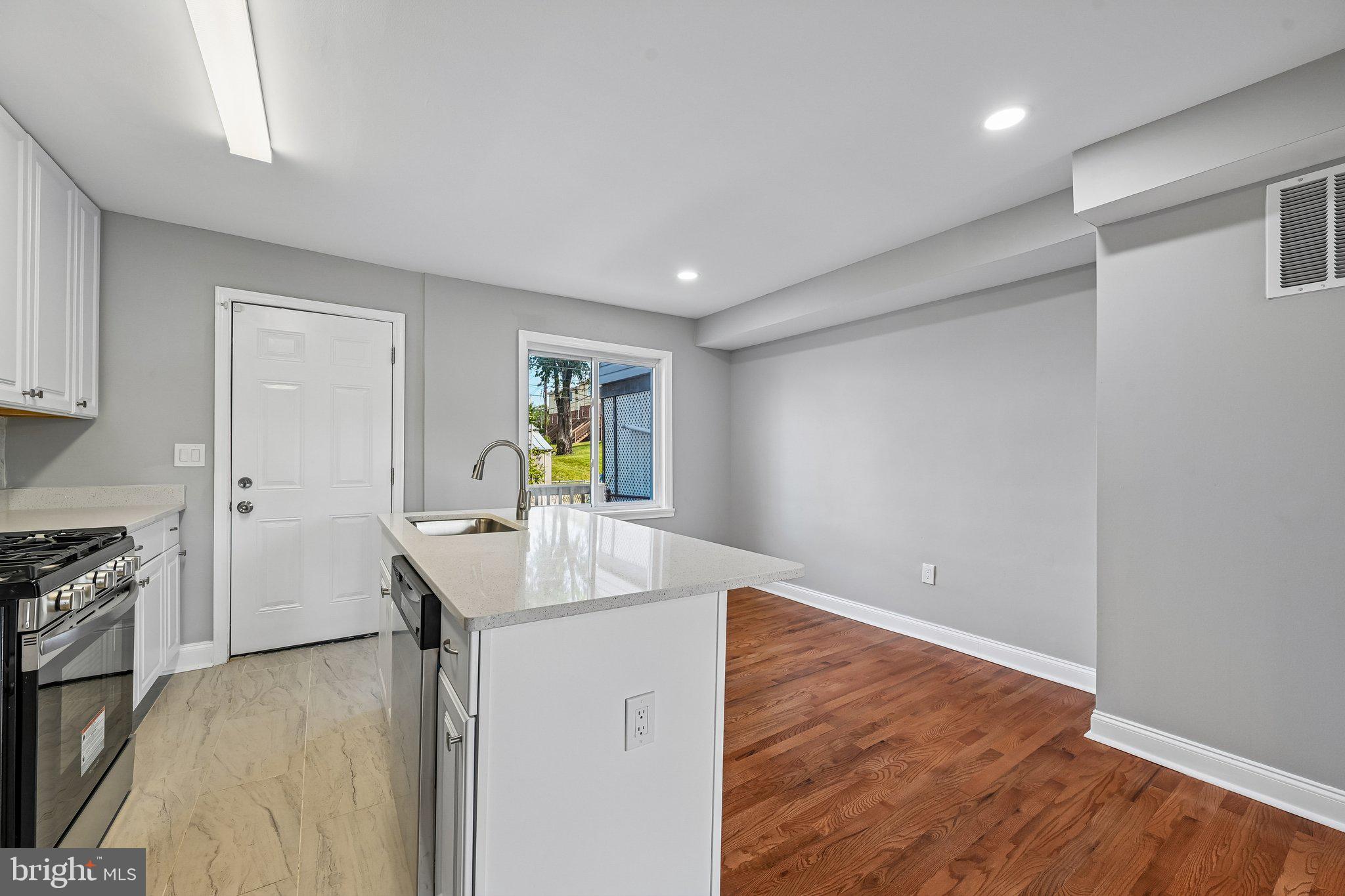 CHERRY HILL - Residential
