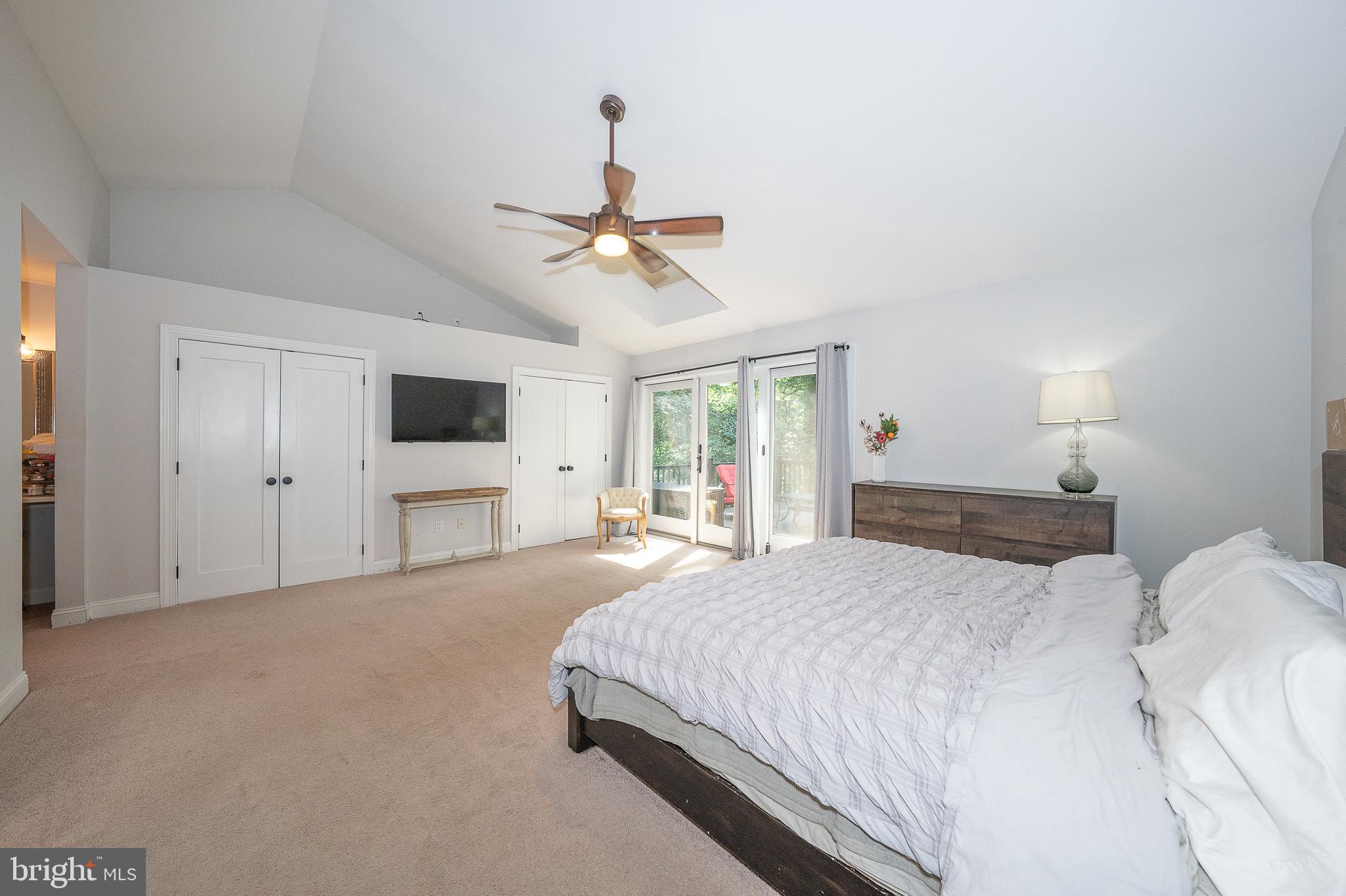 MEADOW BROOK - Residential
