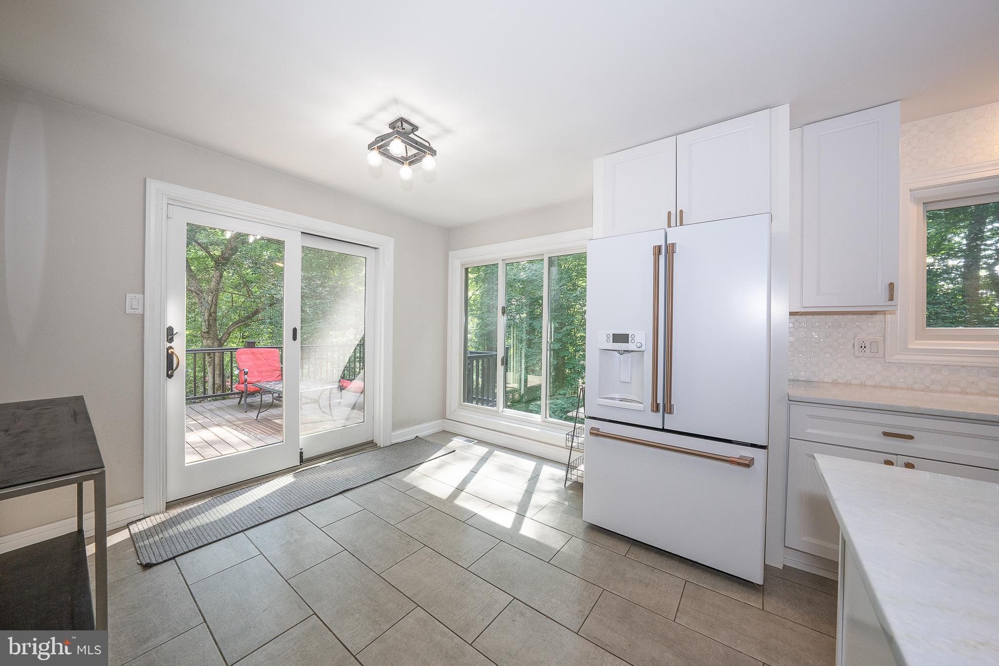 MEADOW BROOK - Residential