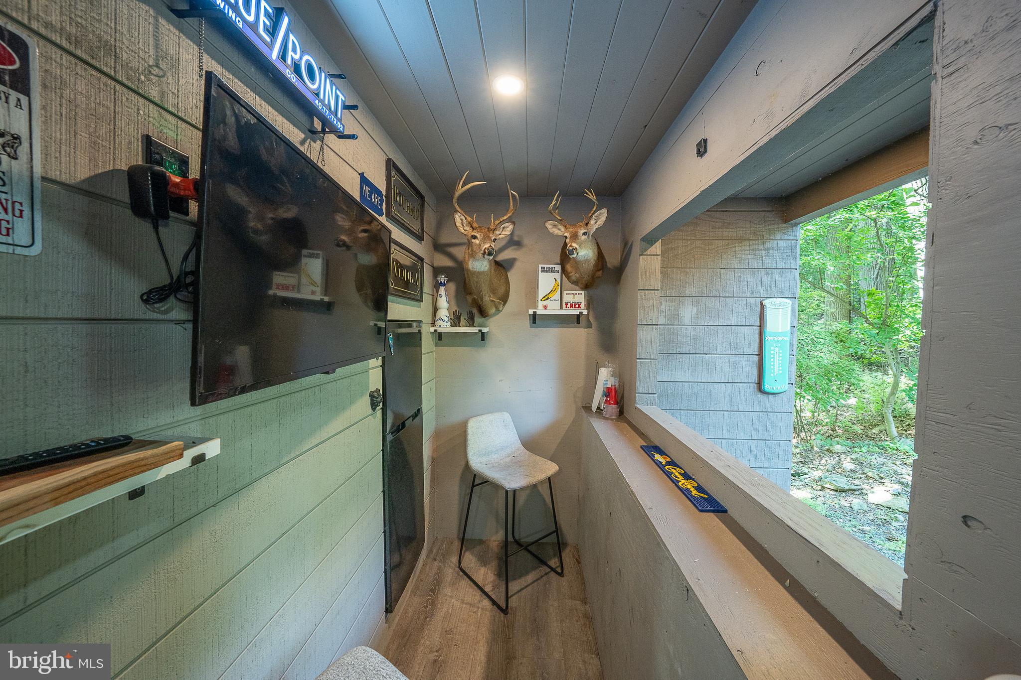 MEADOW BROOK - Residential