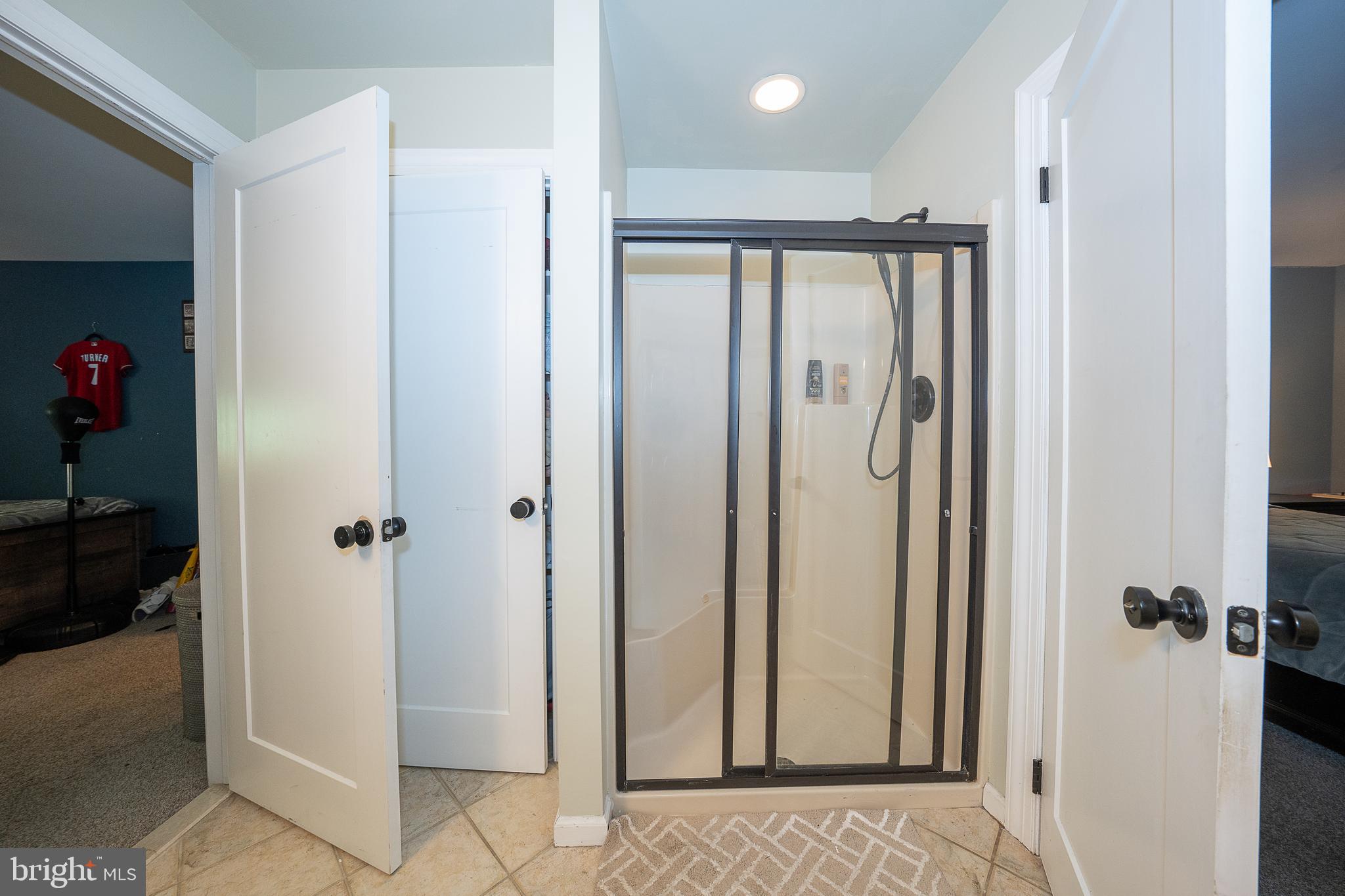 MEADOW BROOK - Residential