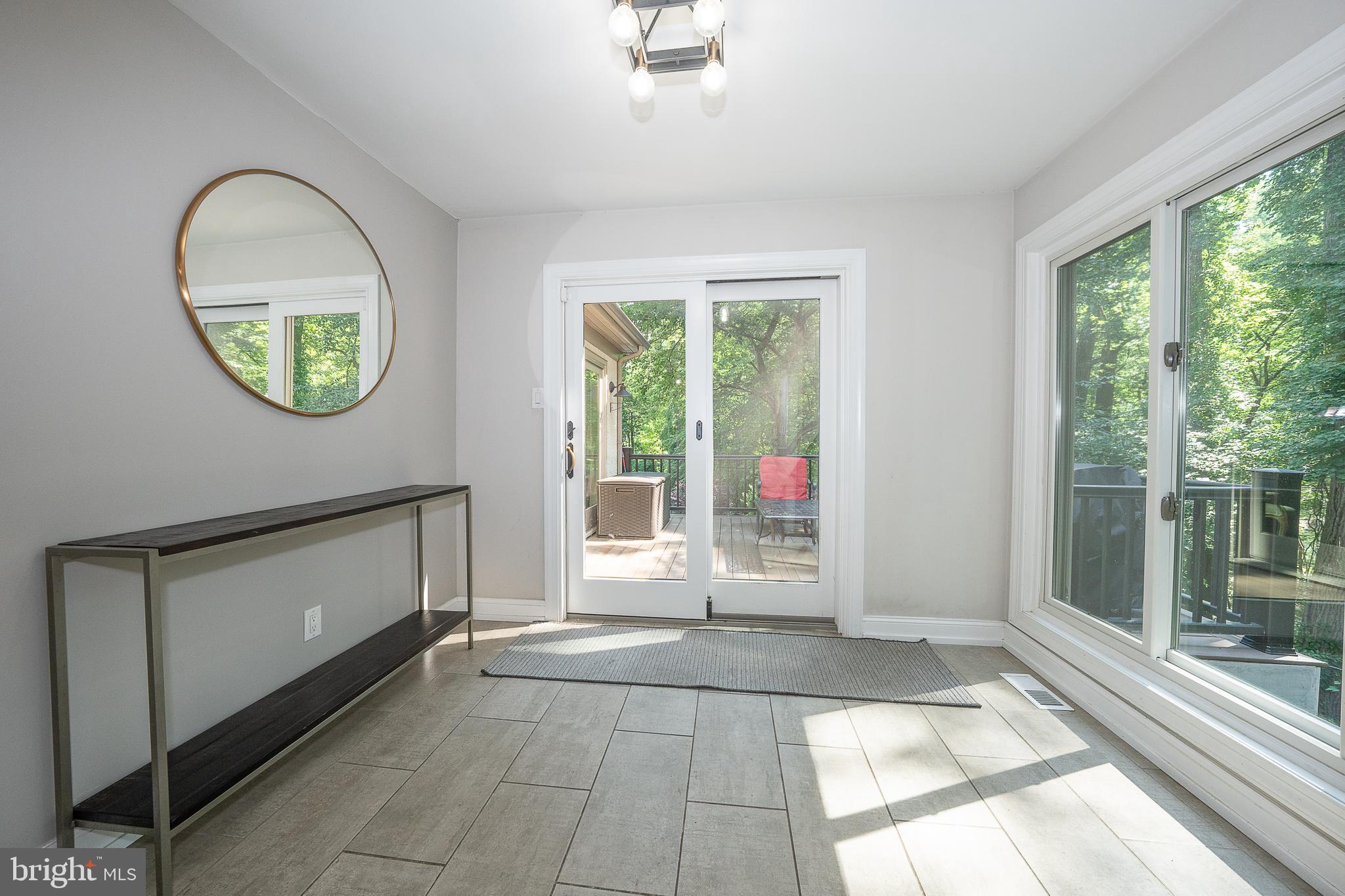 MEADOW BROOK - Residential