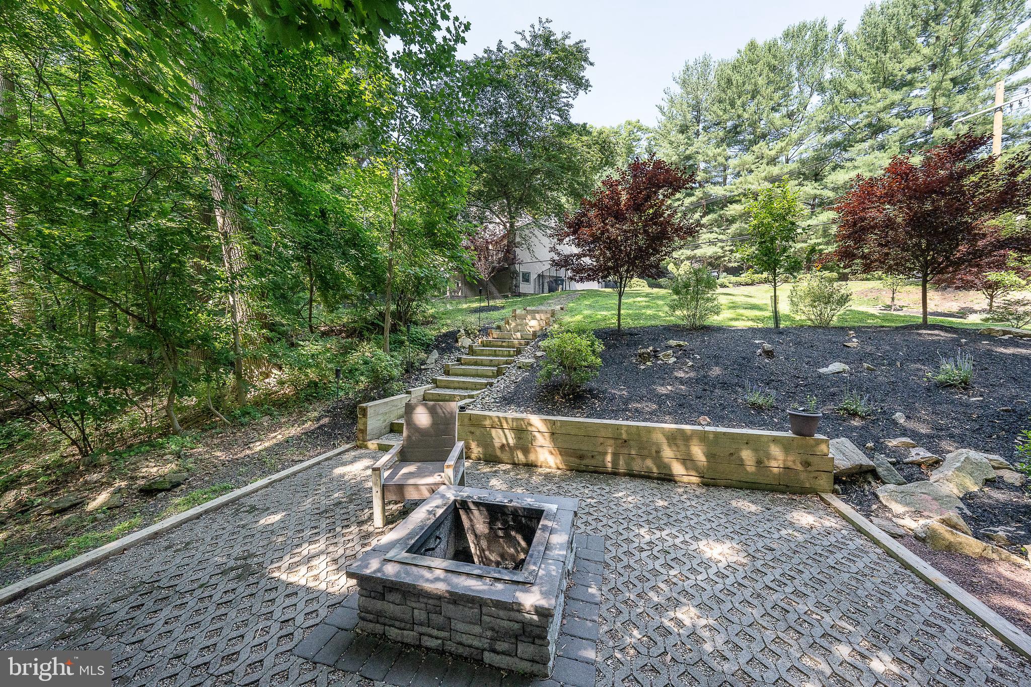 MEADOW BROOK - Residential