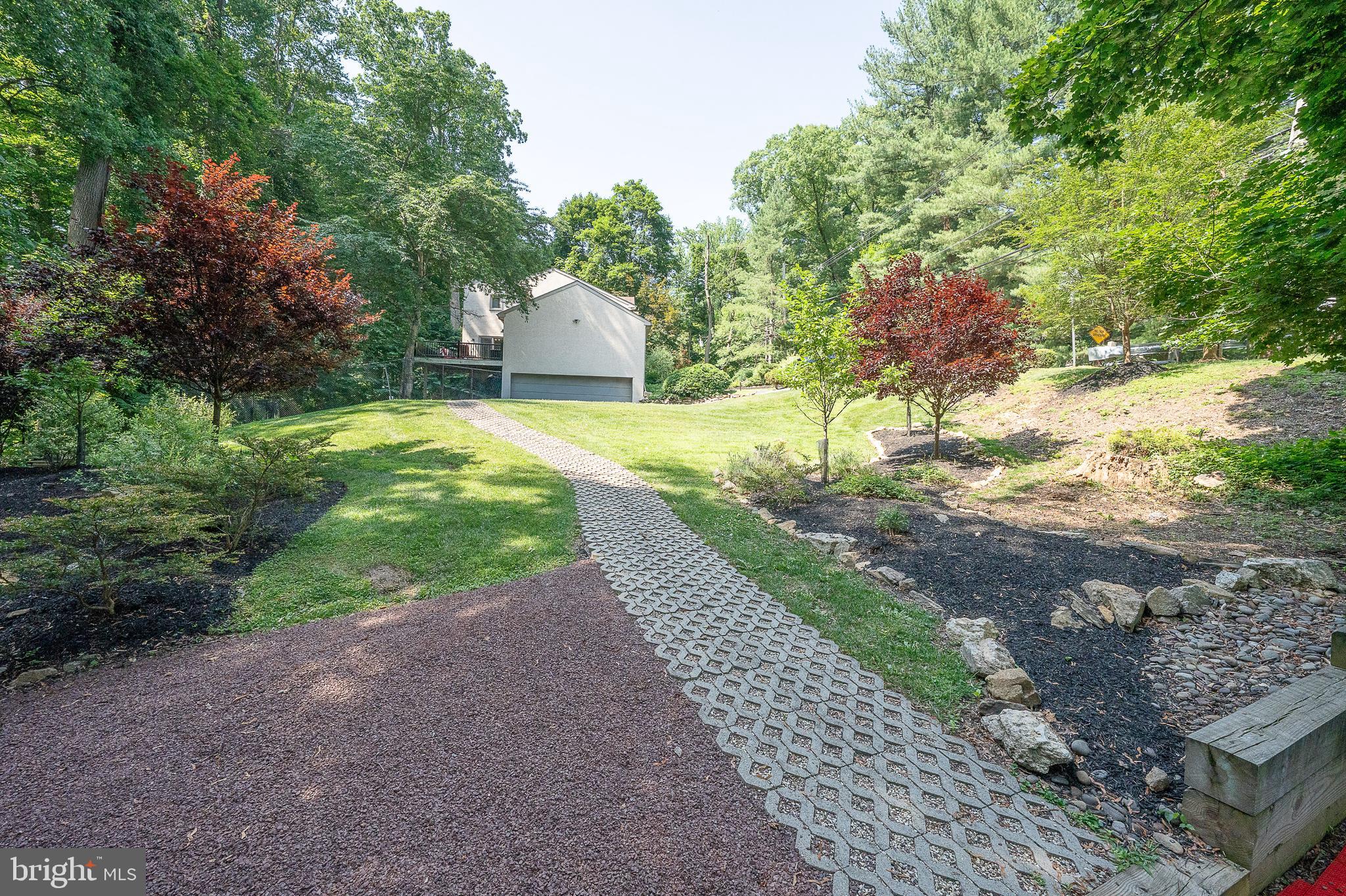 MEADOW BROOK - Residential