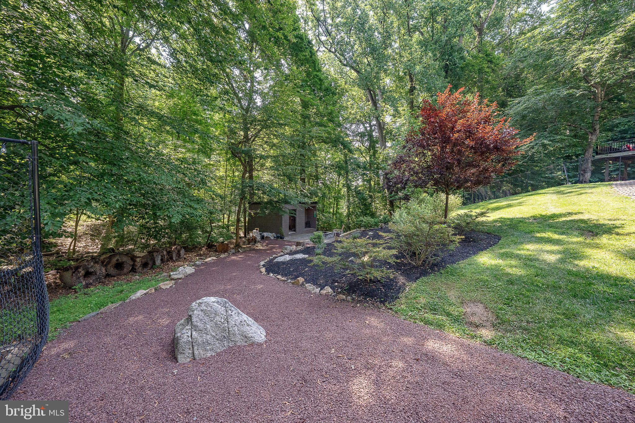MEADOW BROOK - Residential
