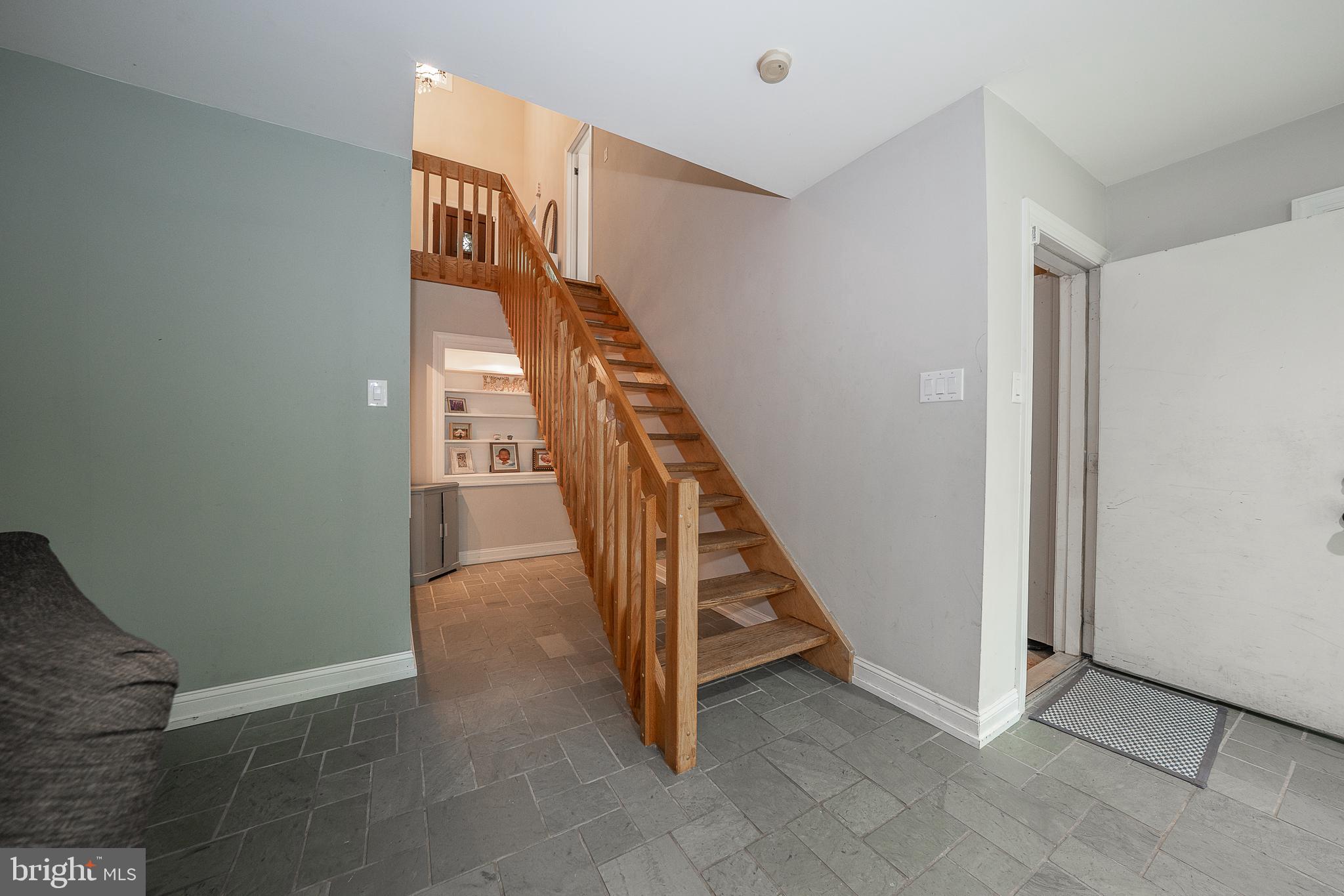 MEADOW BROOK - Residential