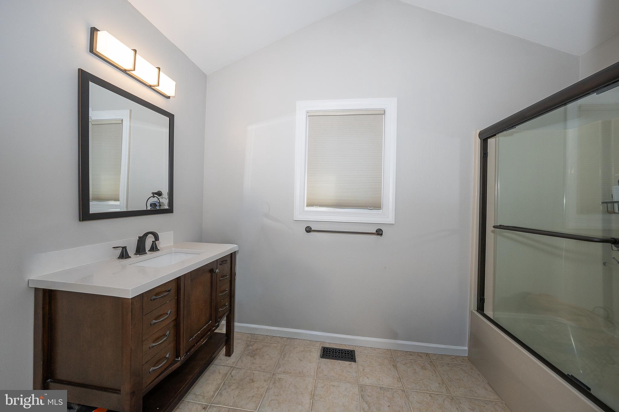 MEADOW BROOK - Residential