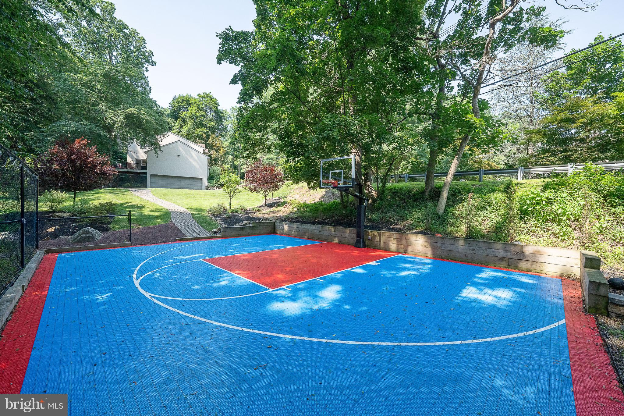 MEADOW BROOK - Residential