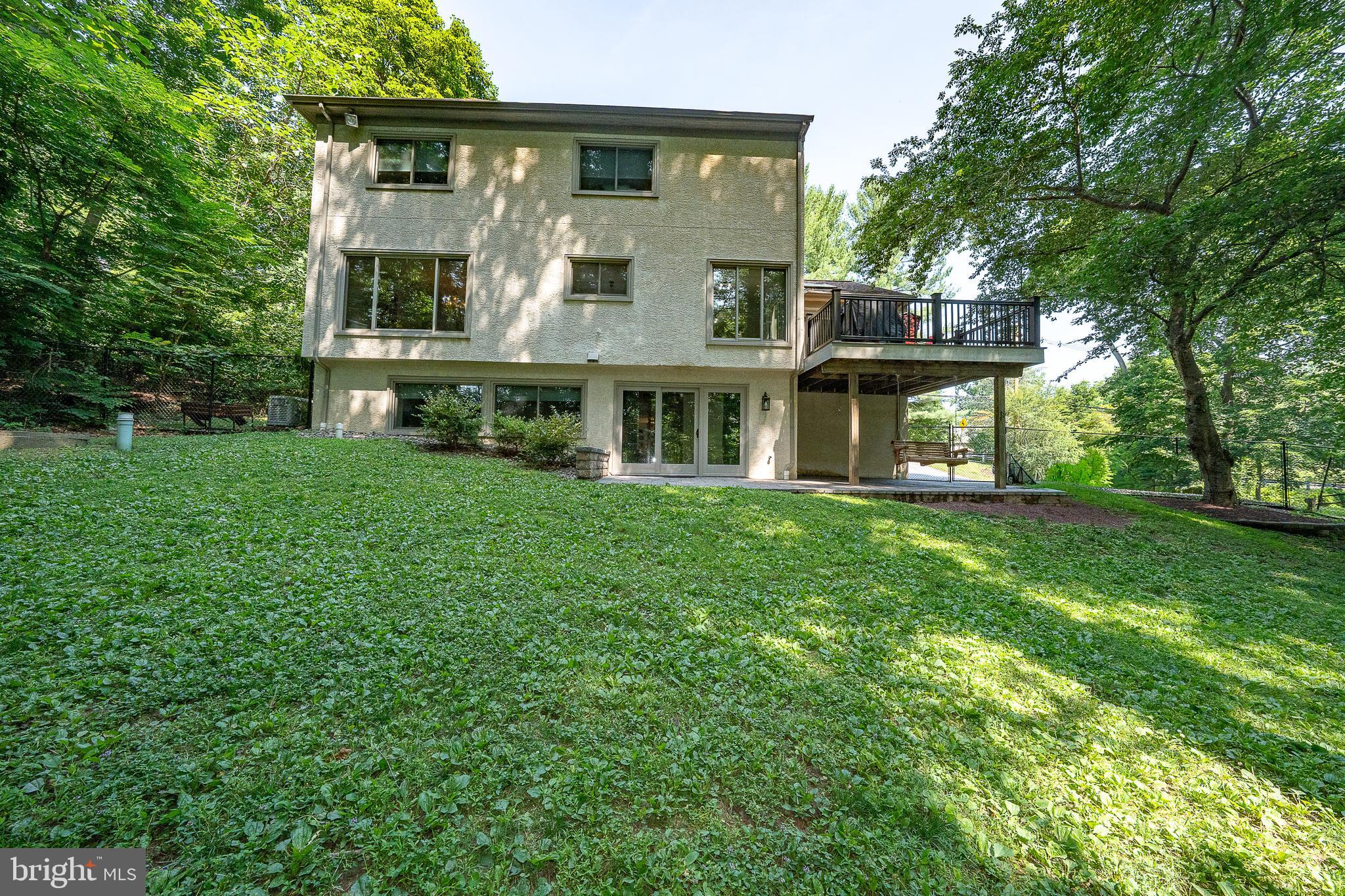 MEADOW BROOK - Residential