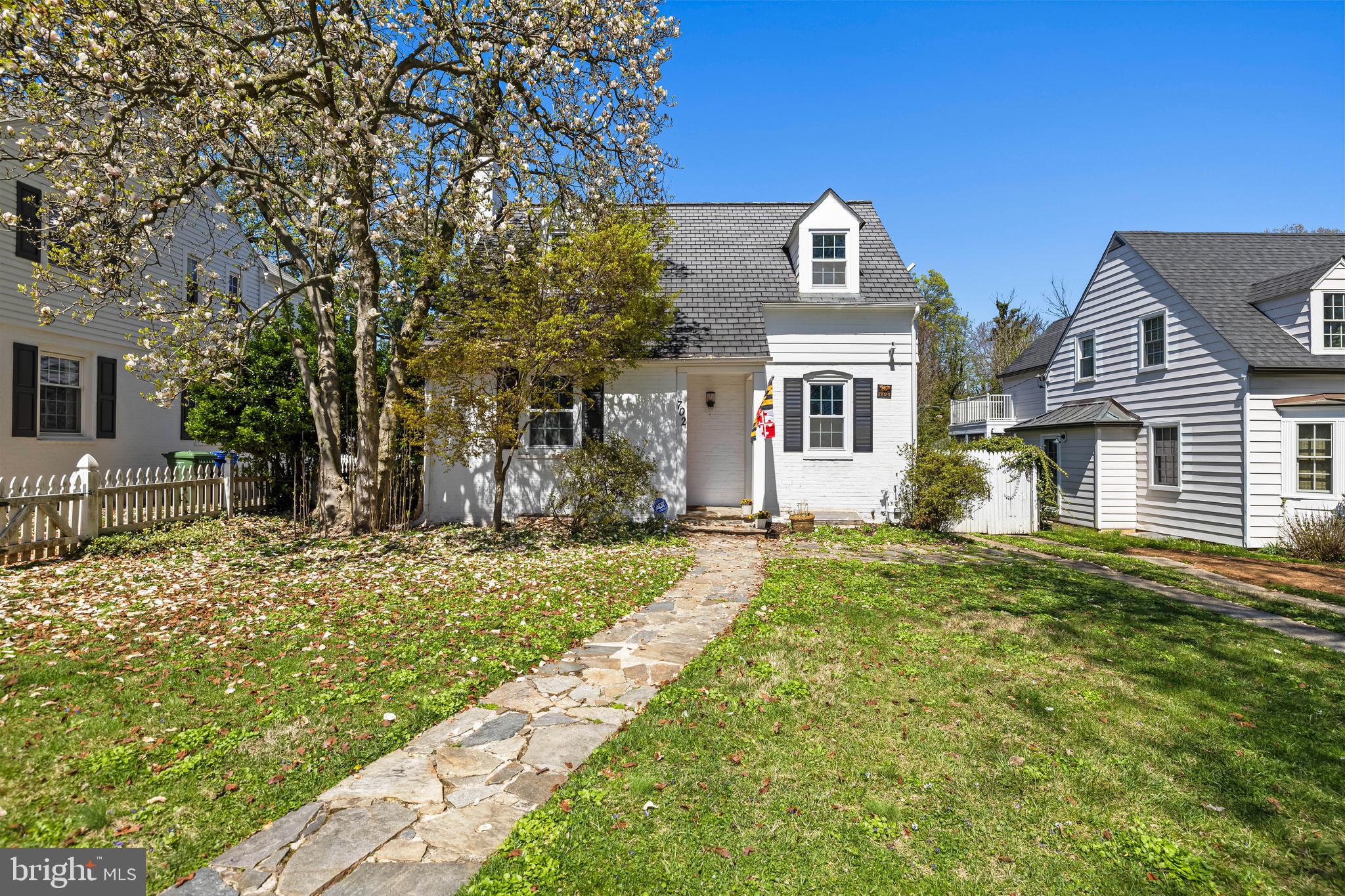 ROLAND PARK - Residential