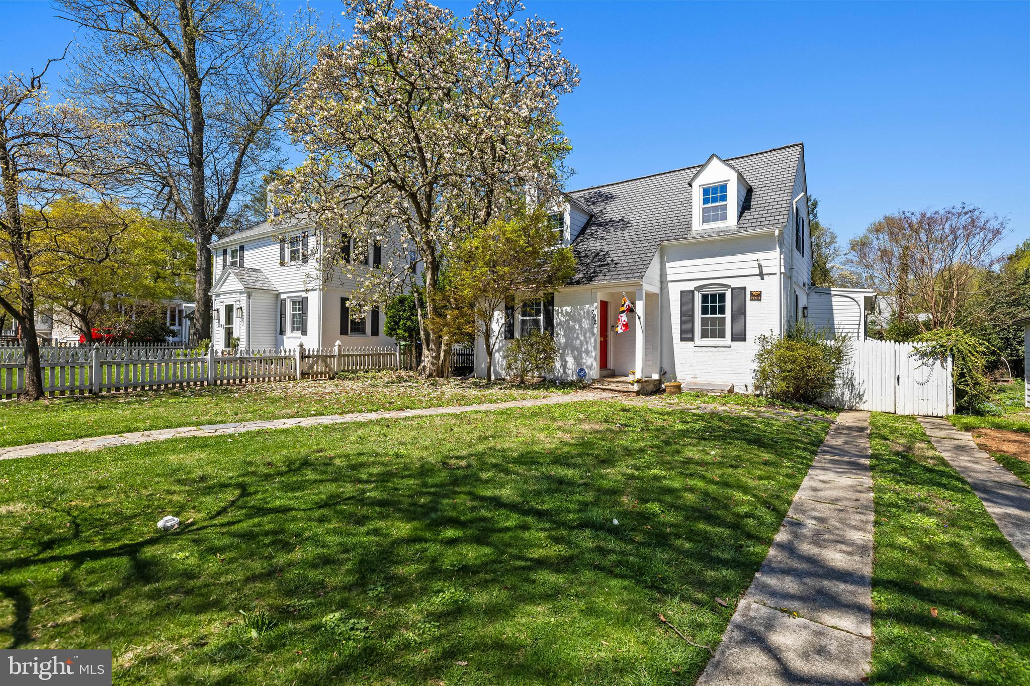 ROLAND PARK - Residential