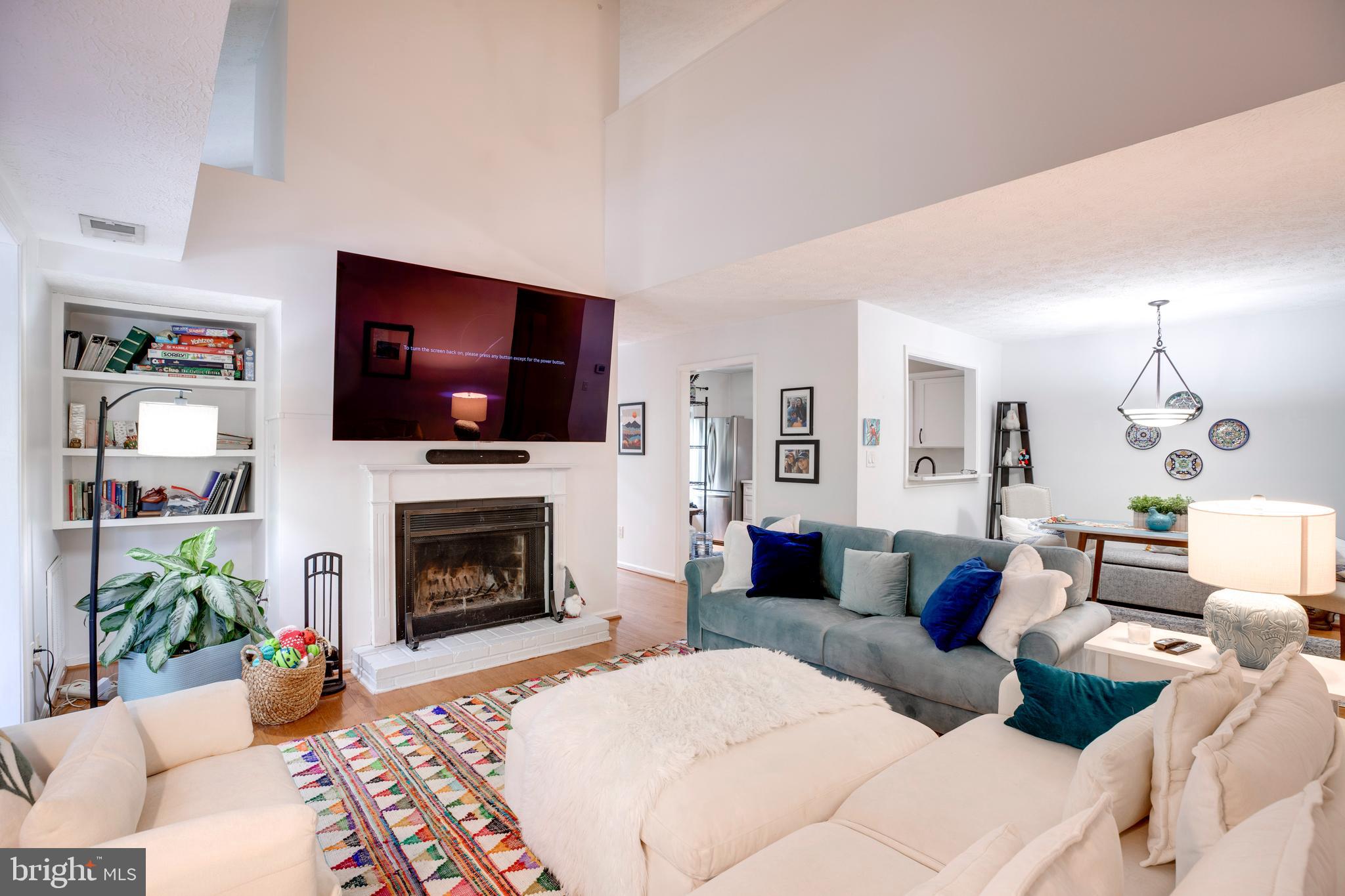 HUNTERS CROSSING - Residential