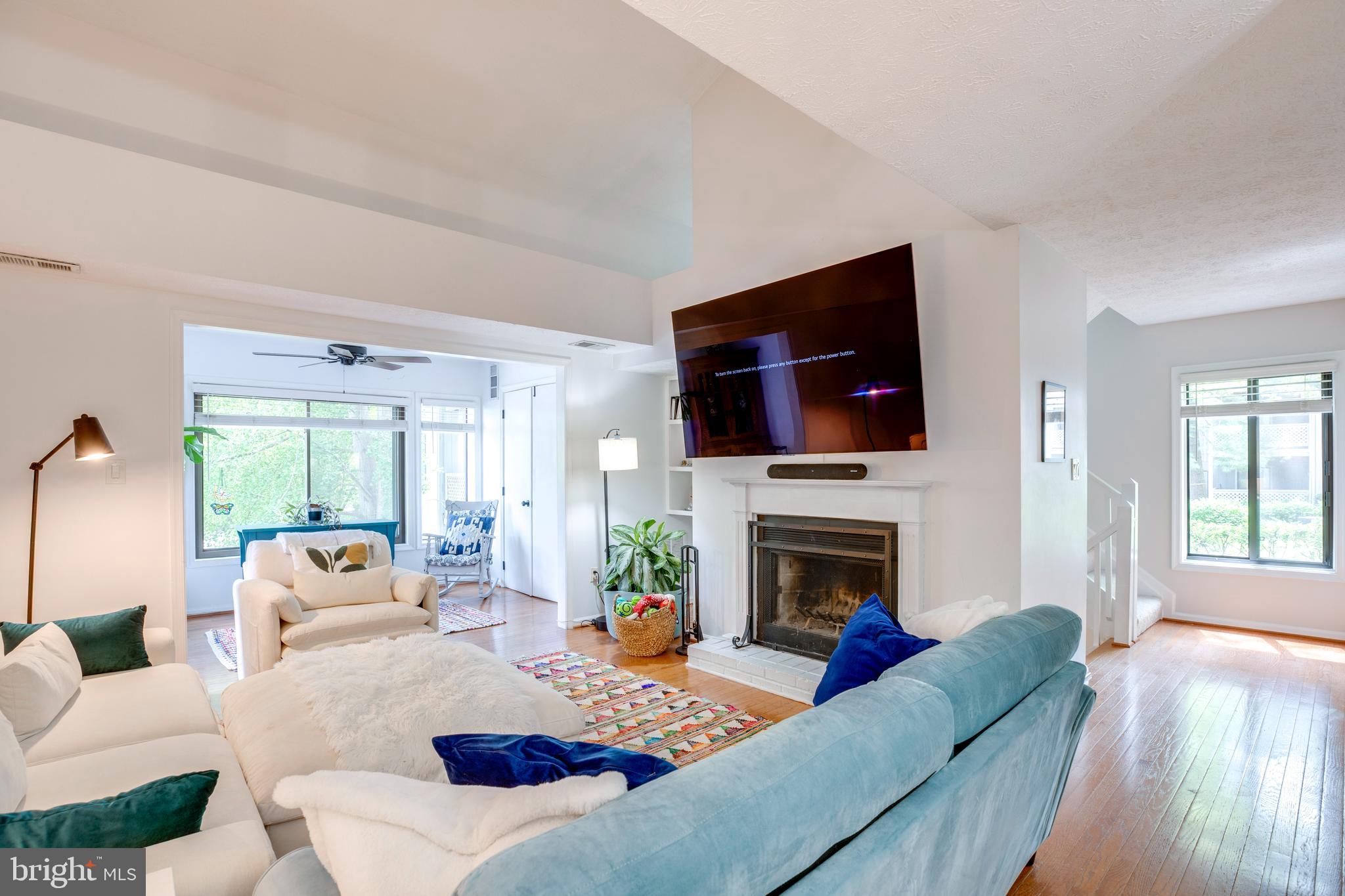 HUNTERS CROSSING - Residential