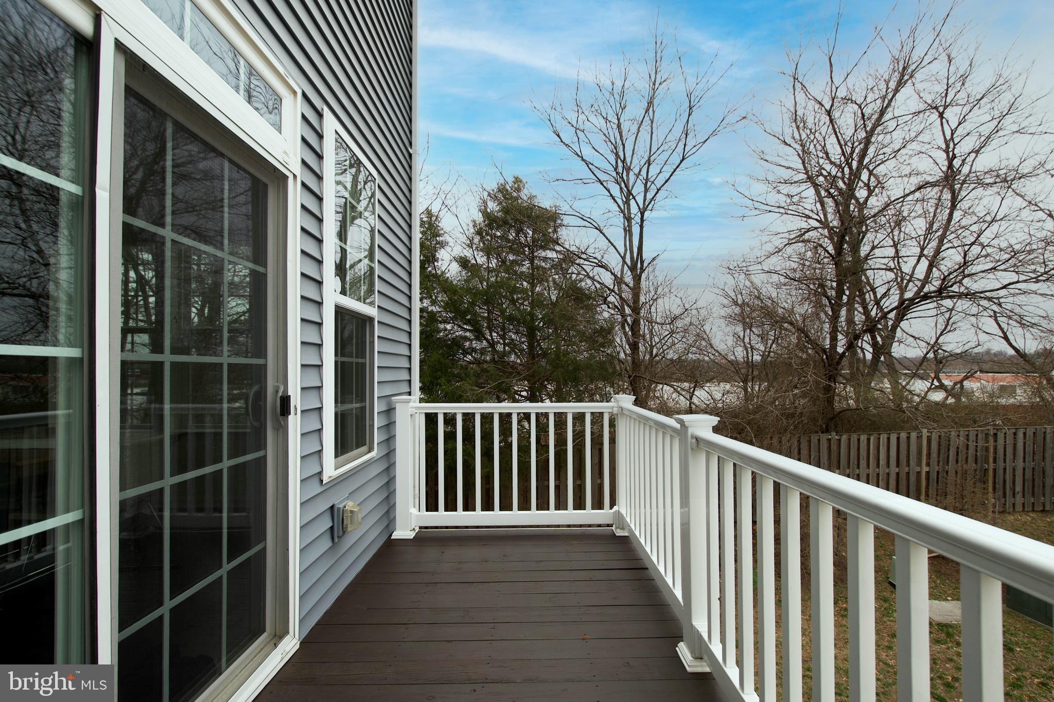 METRO POINTE - Residential