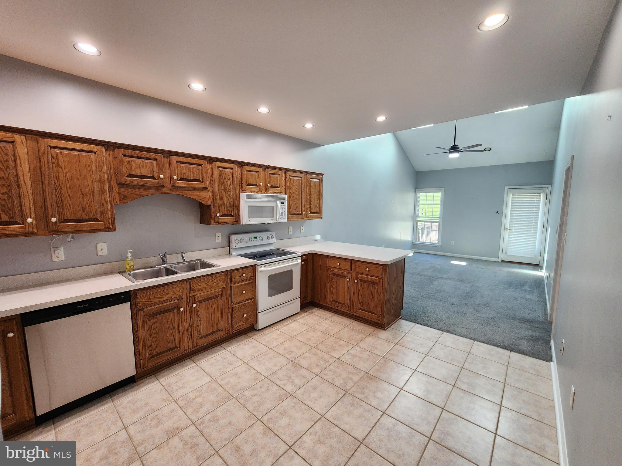 OLDE ORCHARD HILL - Residential