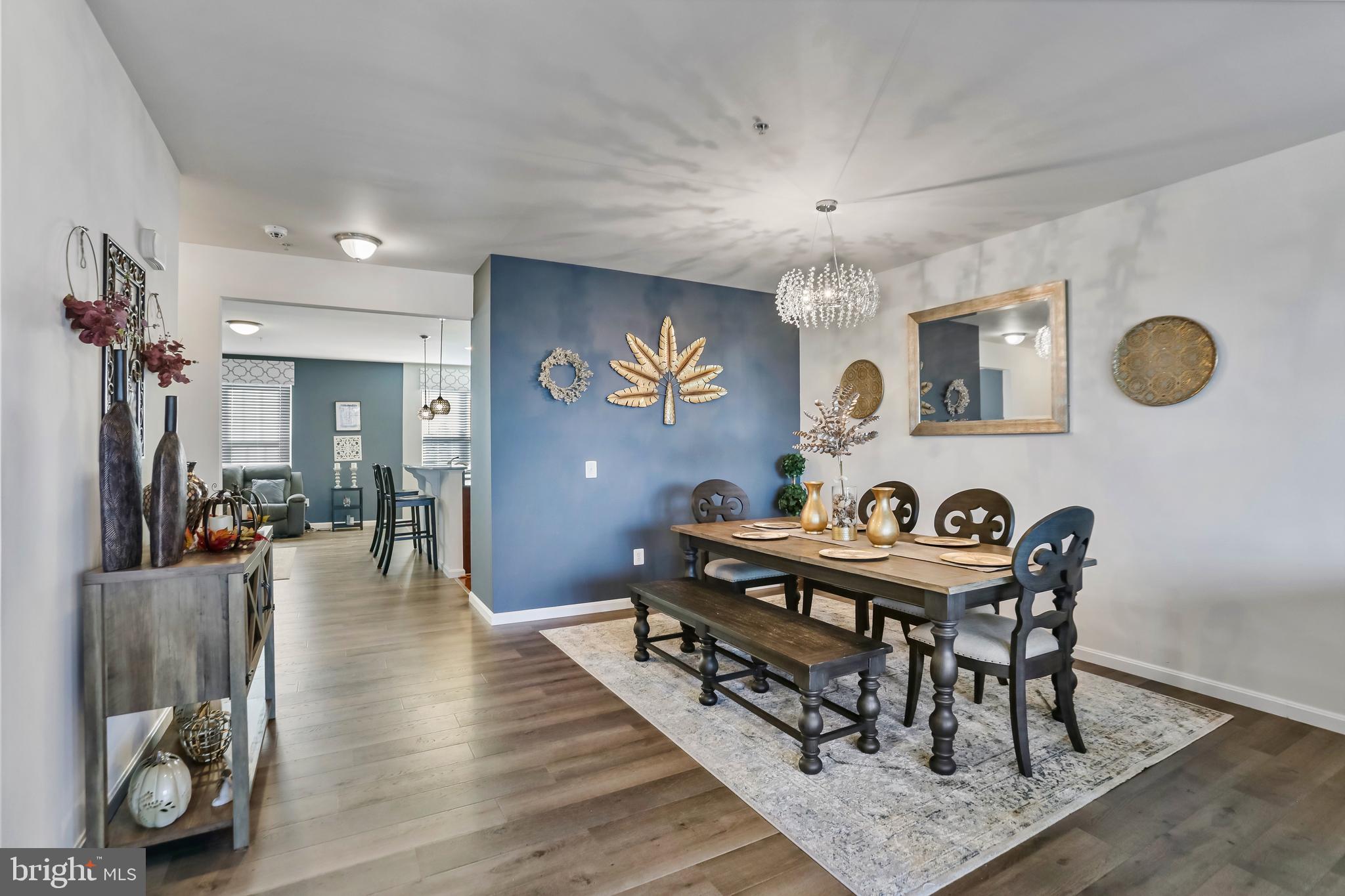 LEE SQUARE - Residential