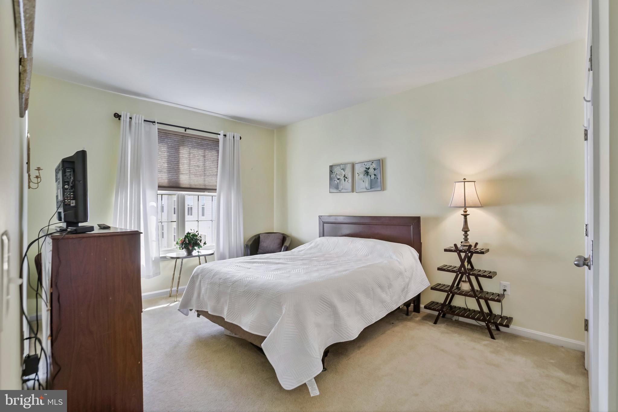 LEE SQUARE - Residential