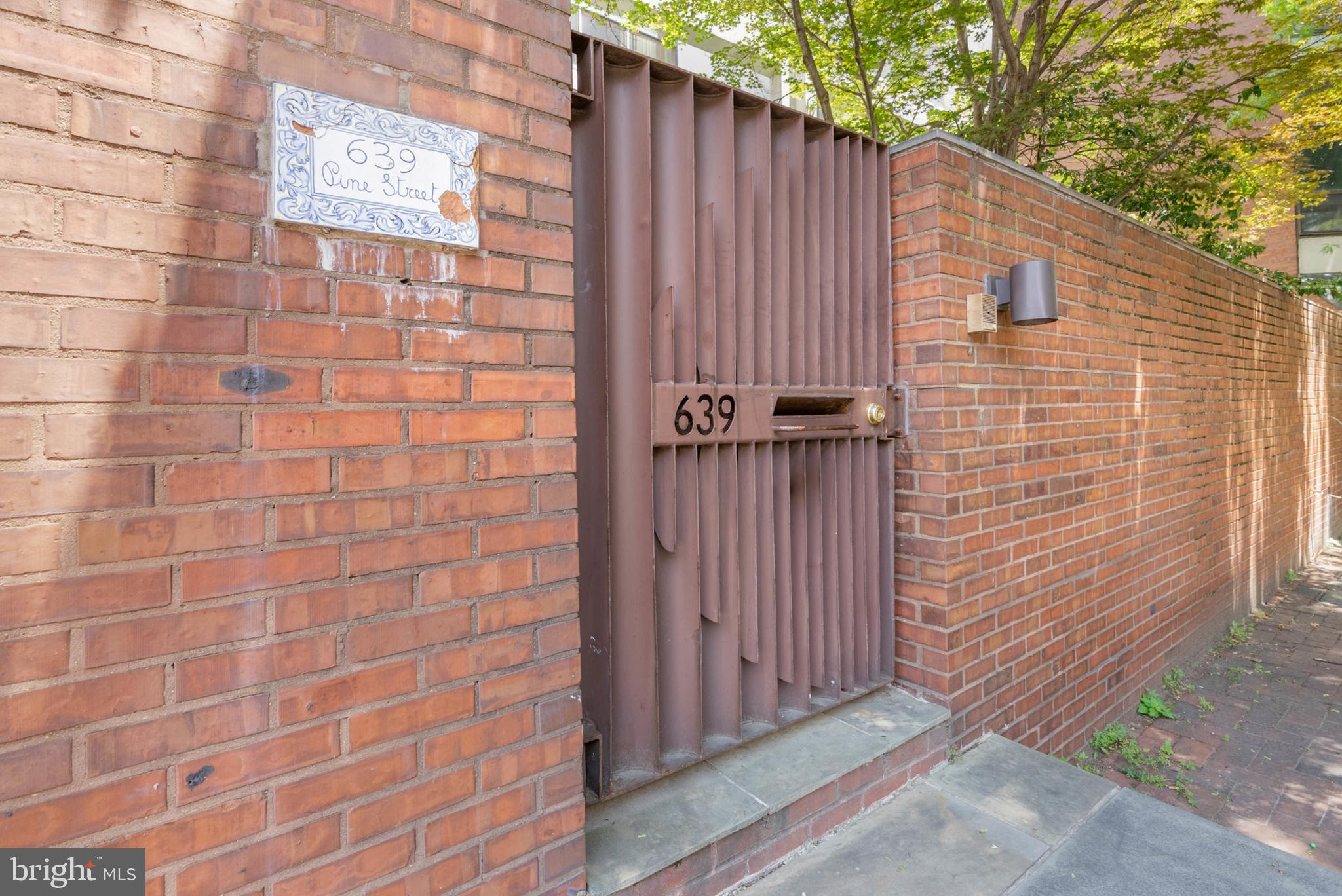 SOCIETY HILL - Residential