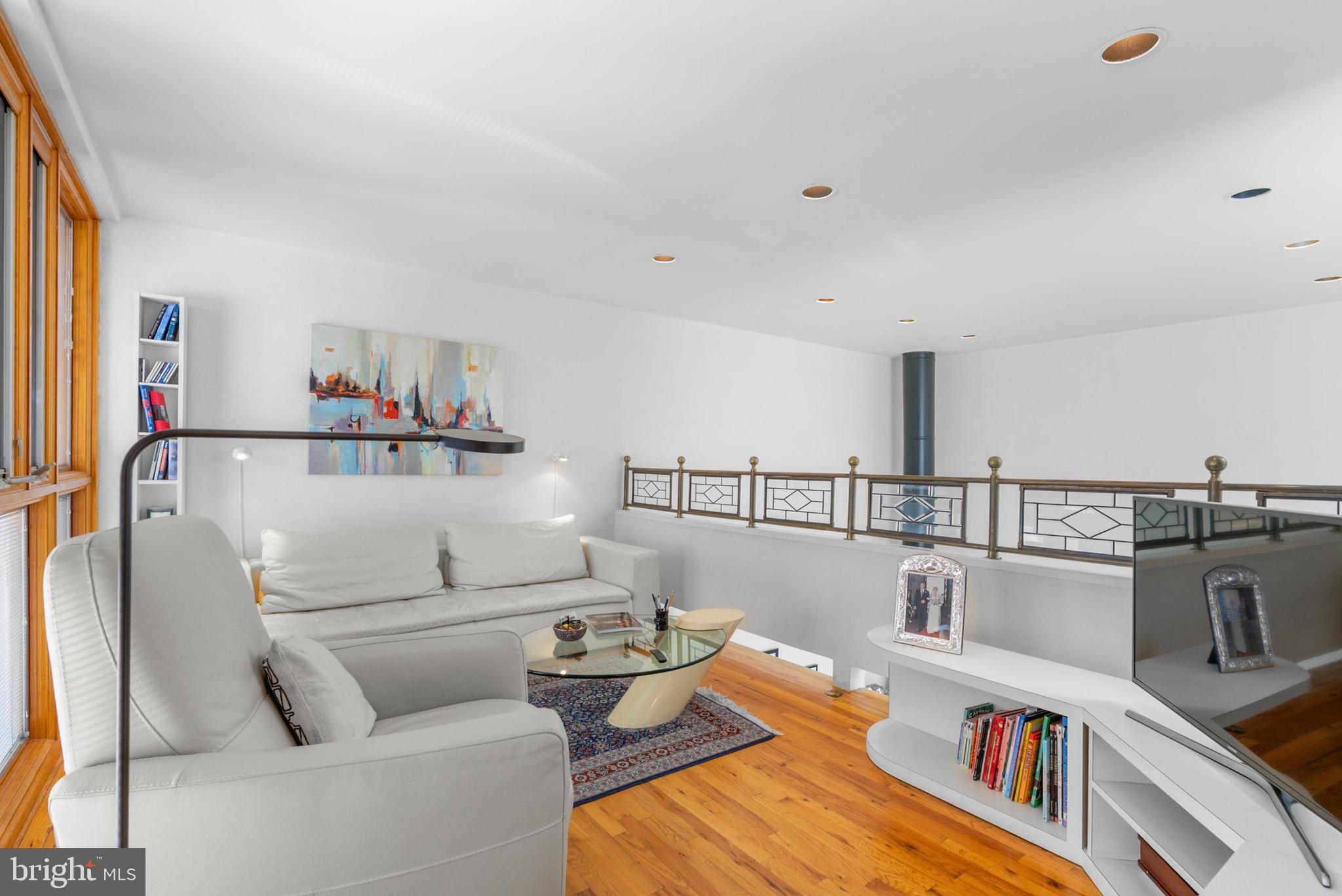 SOCIETY HILL - Residential