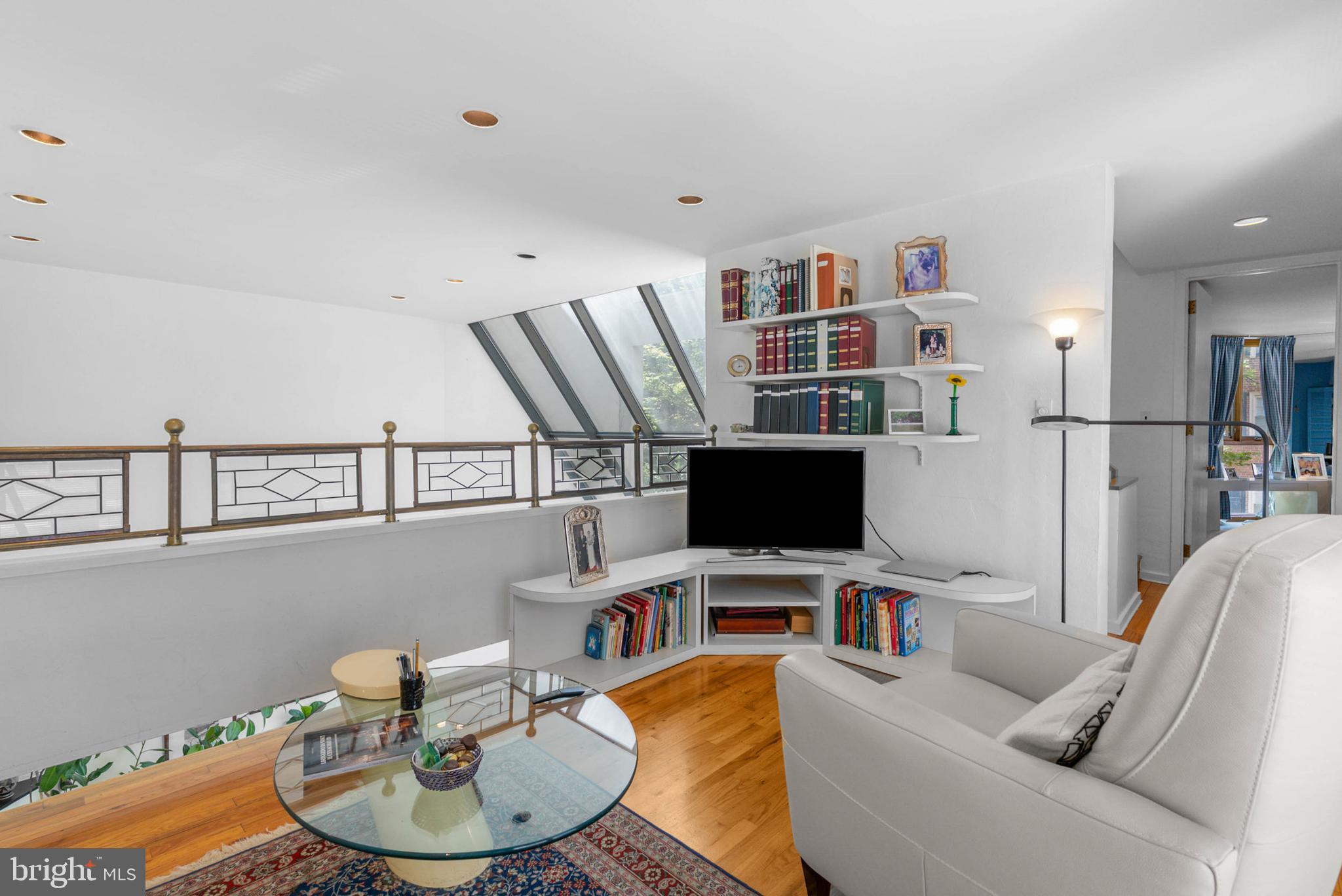 SOCIETY HILL - Residential