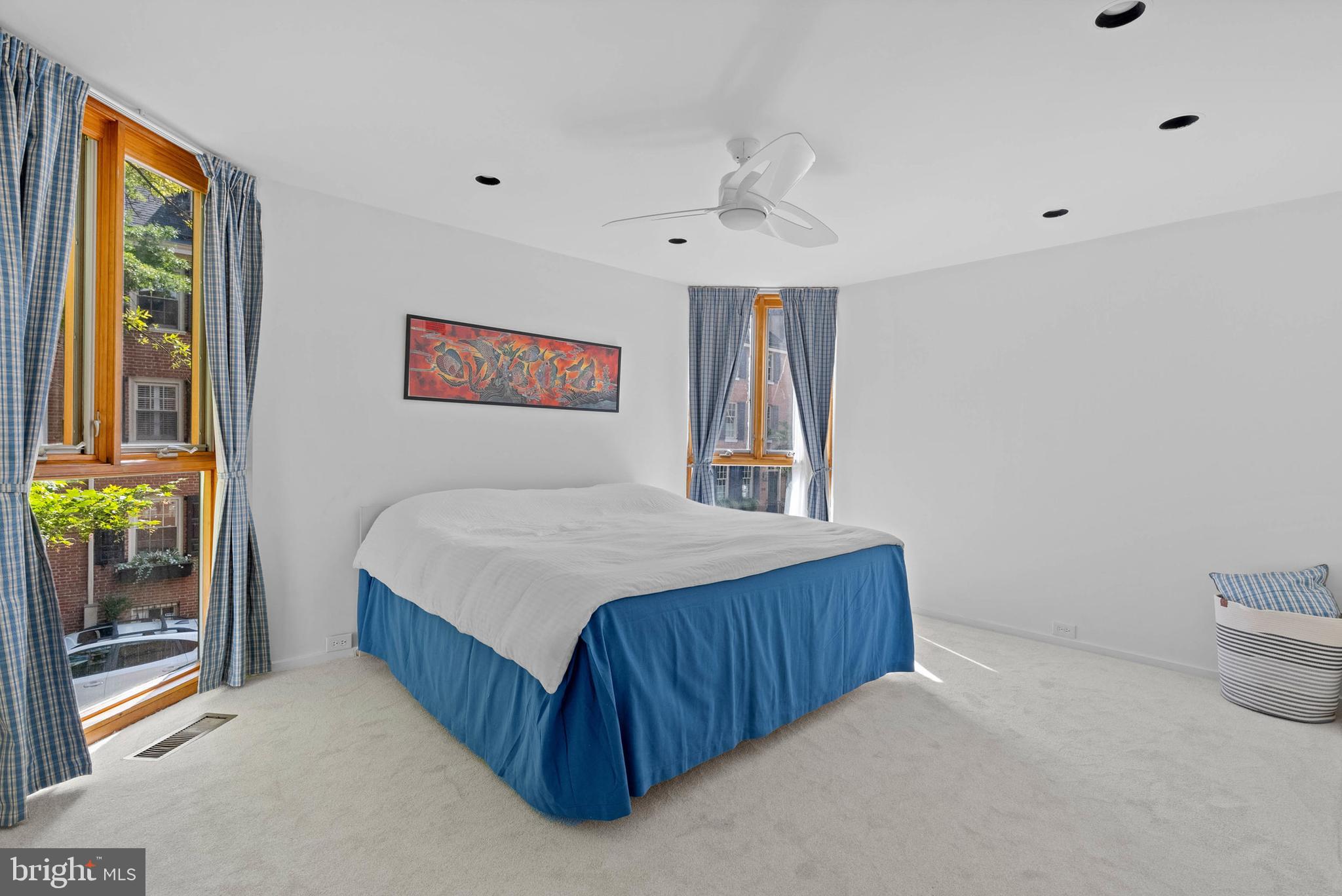 SOCIETY HILL - Residential