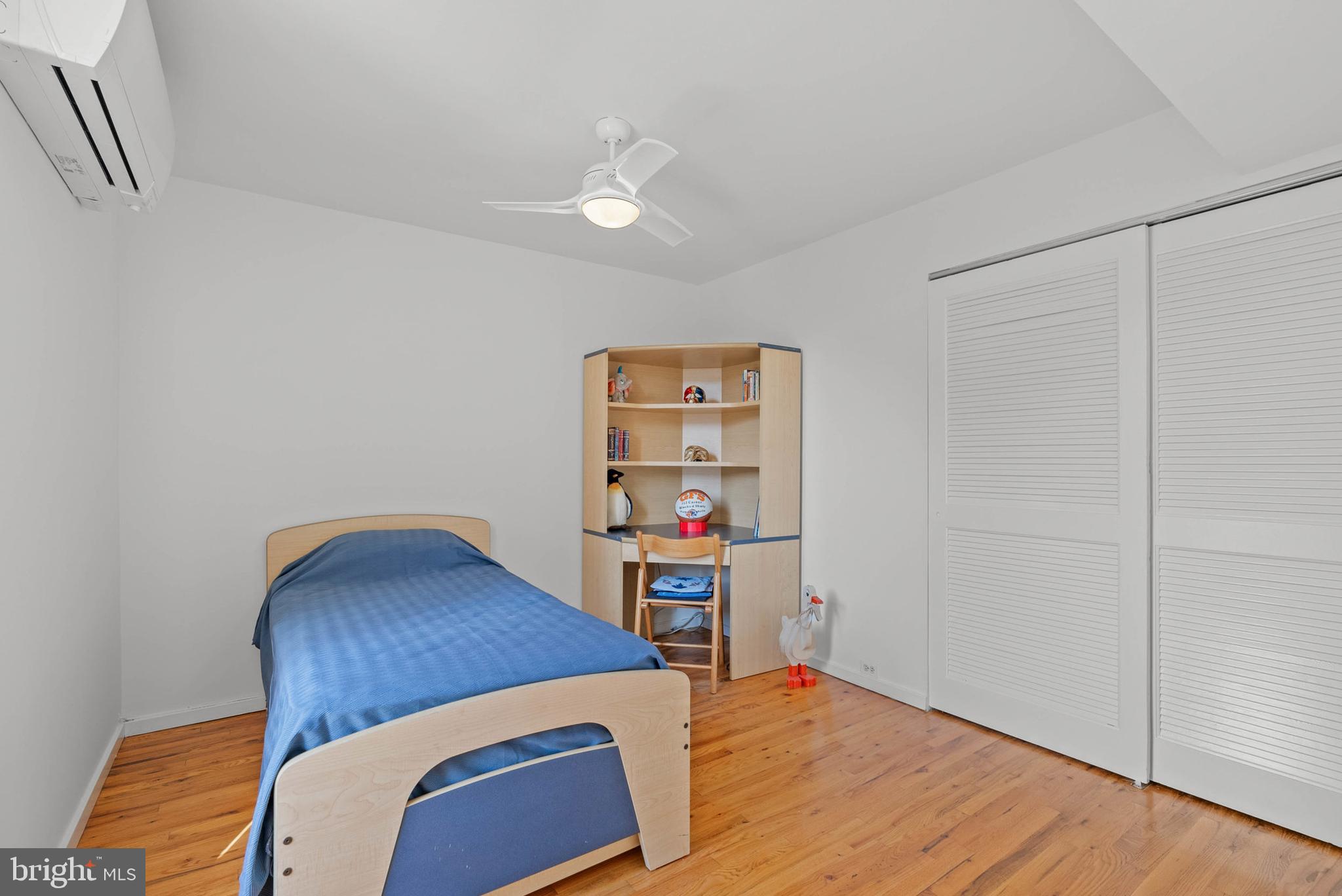 SOCIETY HILL - Residential
