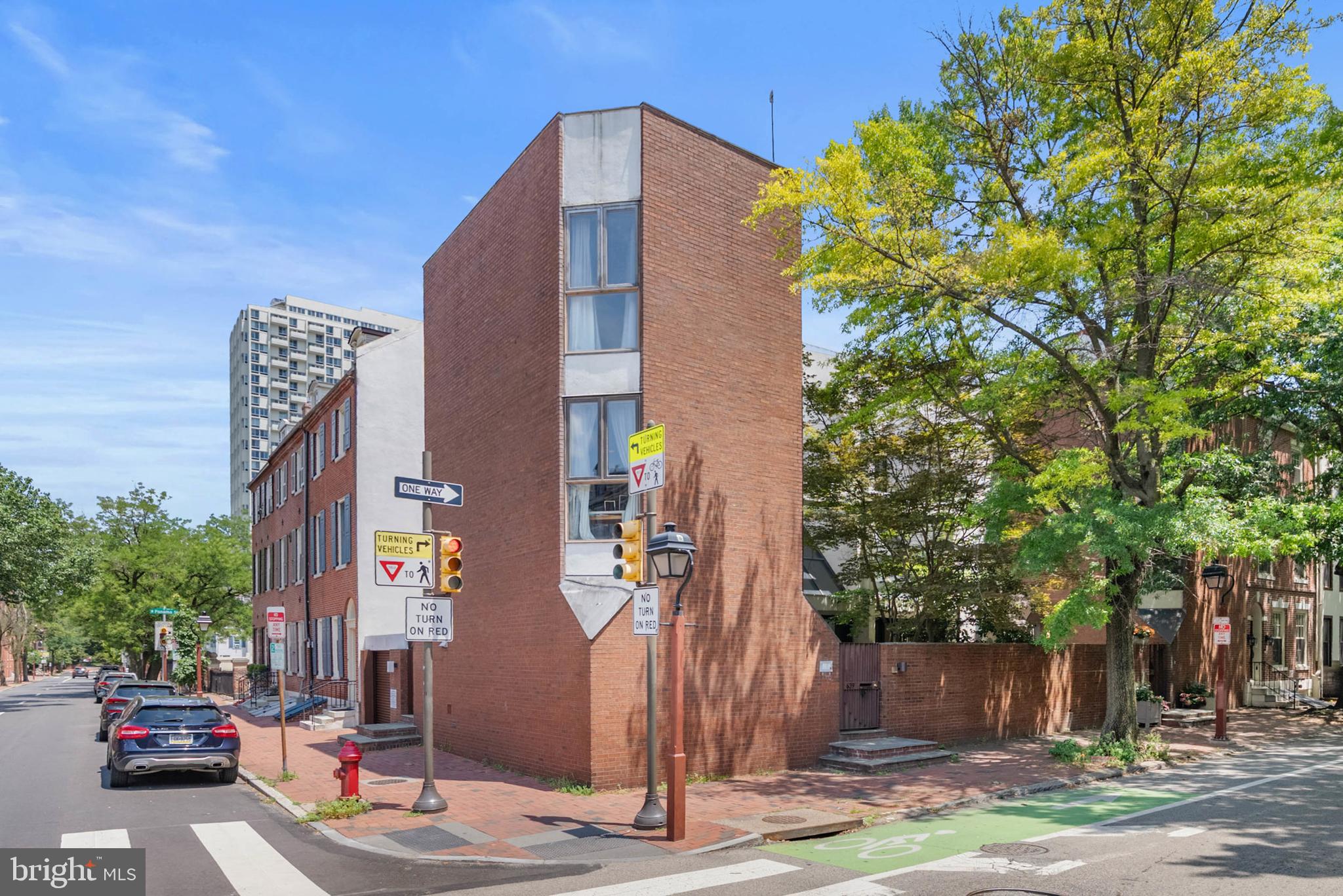SOCIETY HILL - Residential