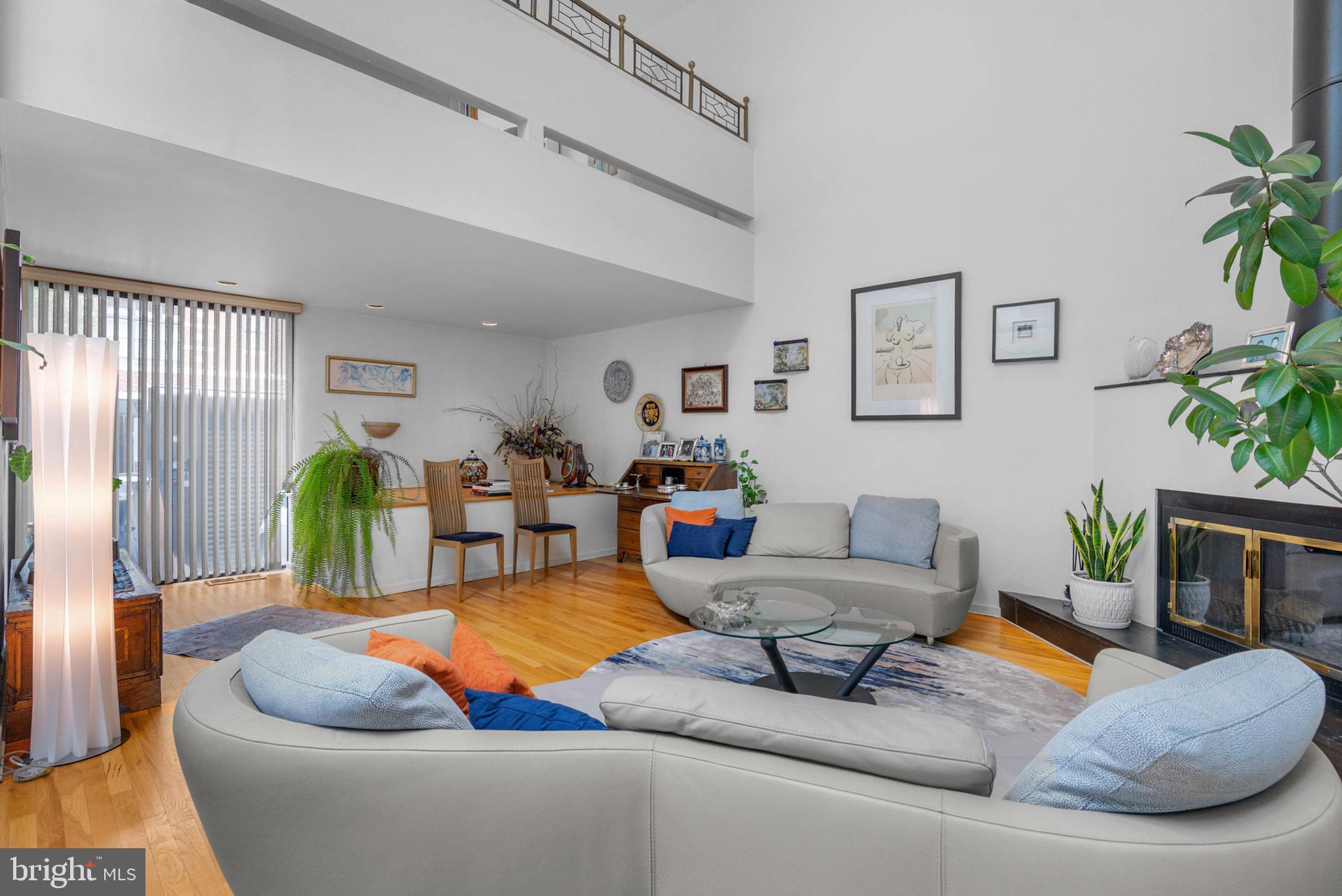 SOCIETY HILL - Residential