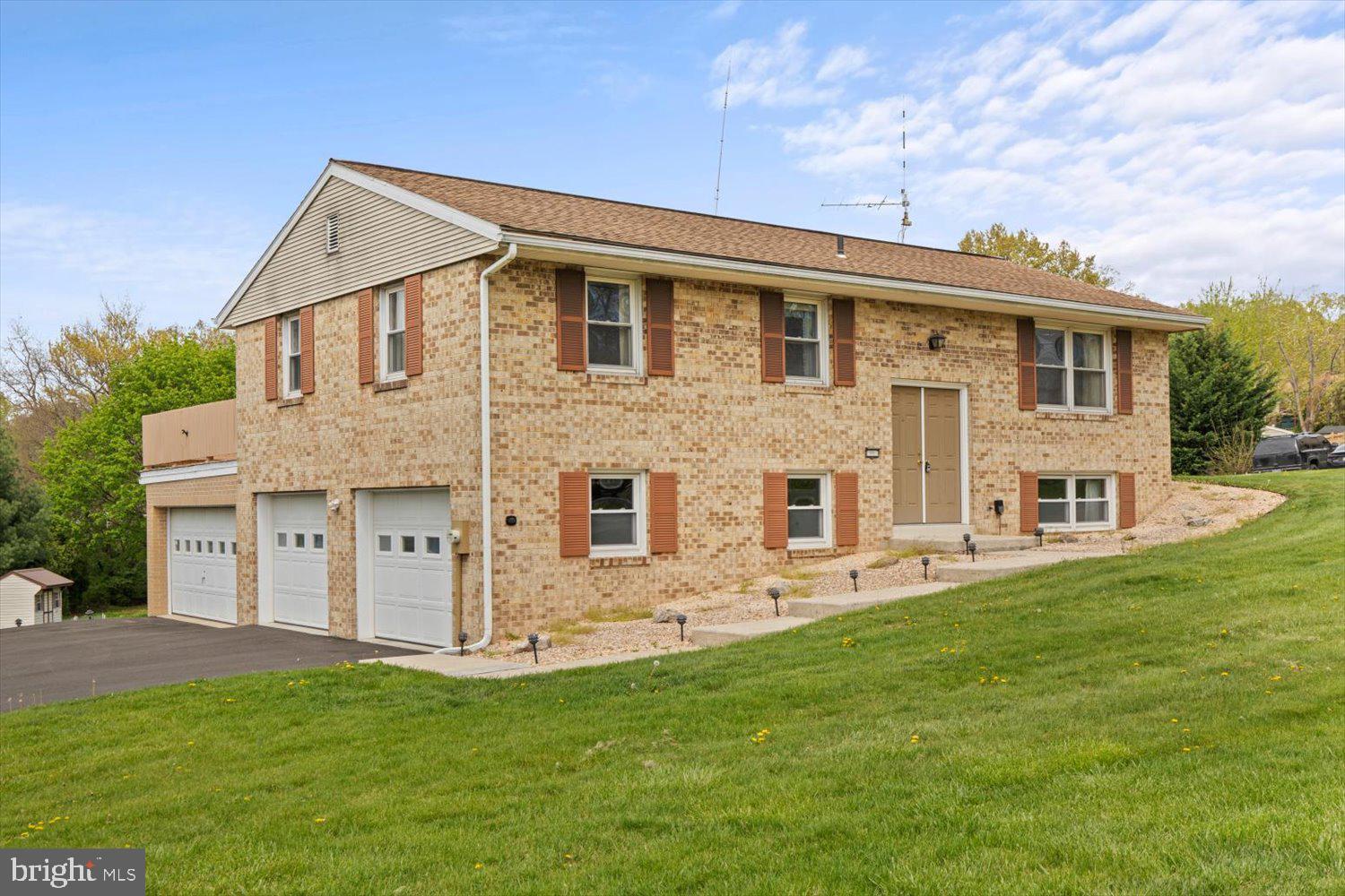 SUNSET ACRES - Residential