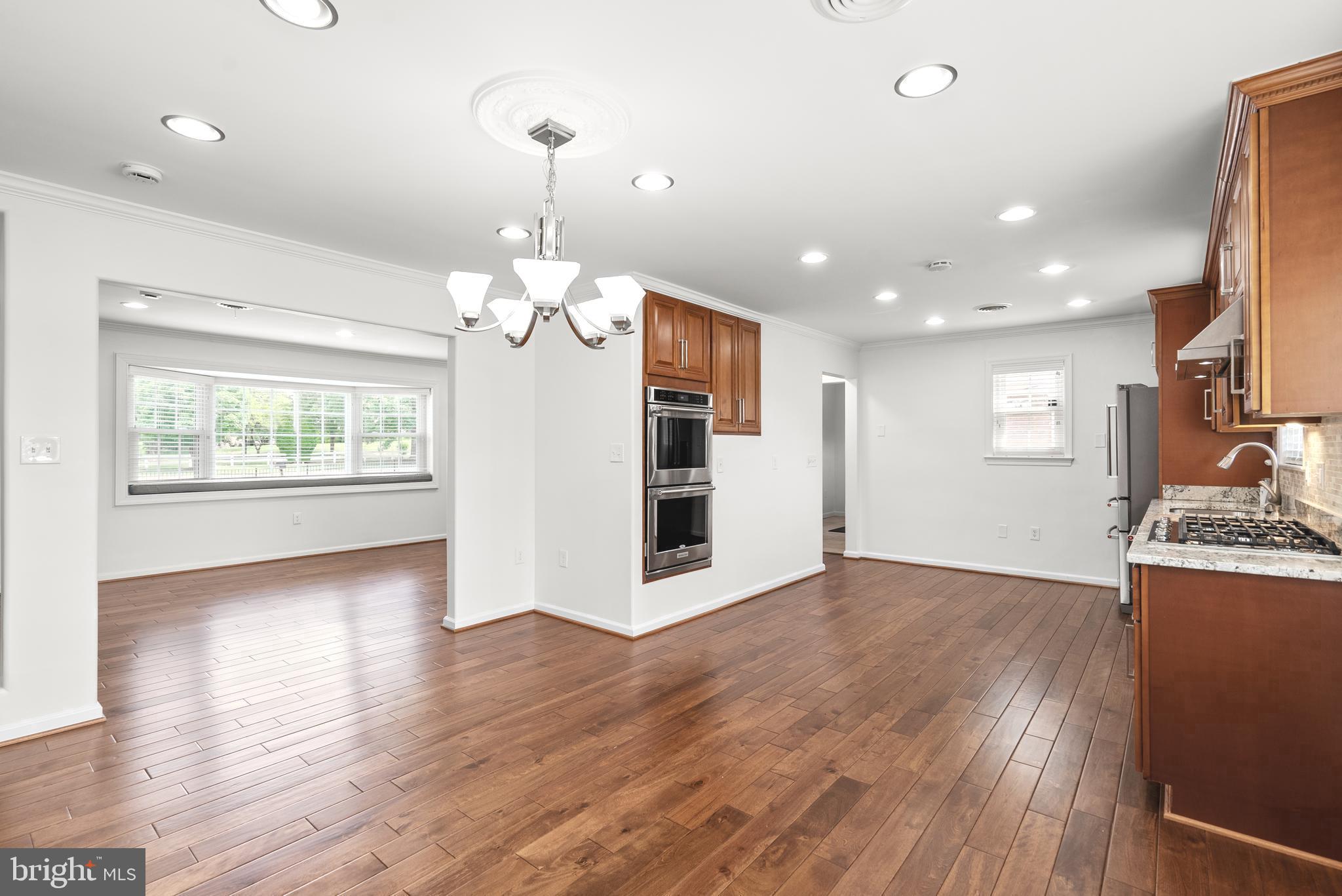 BEAU MONDE ESTATES - Residential