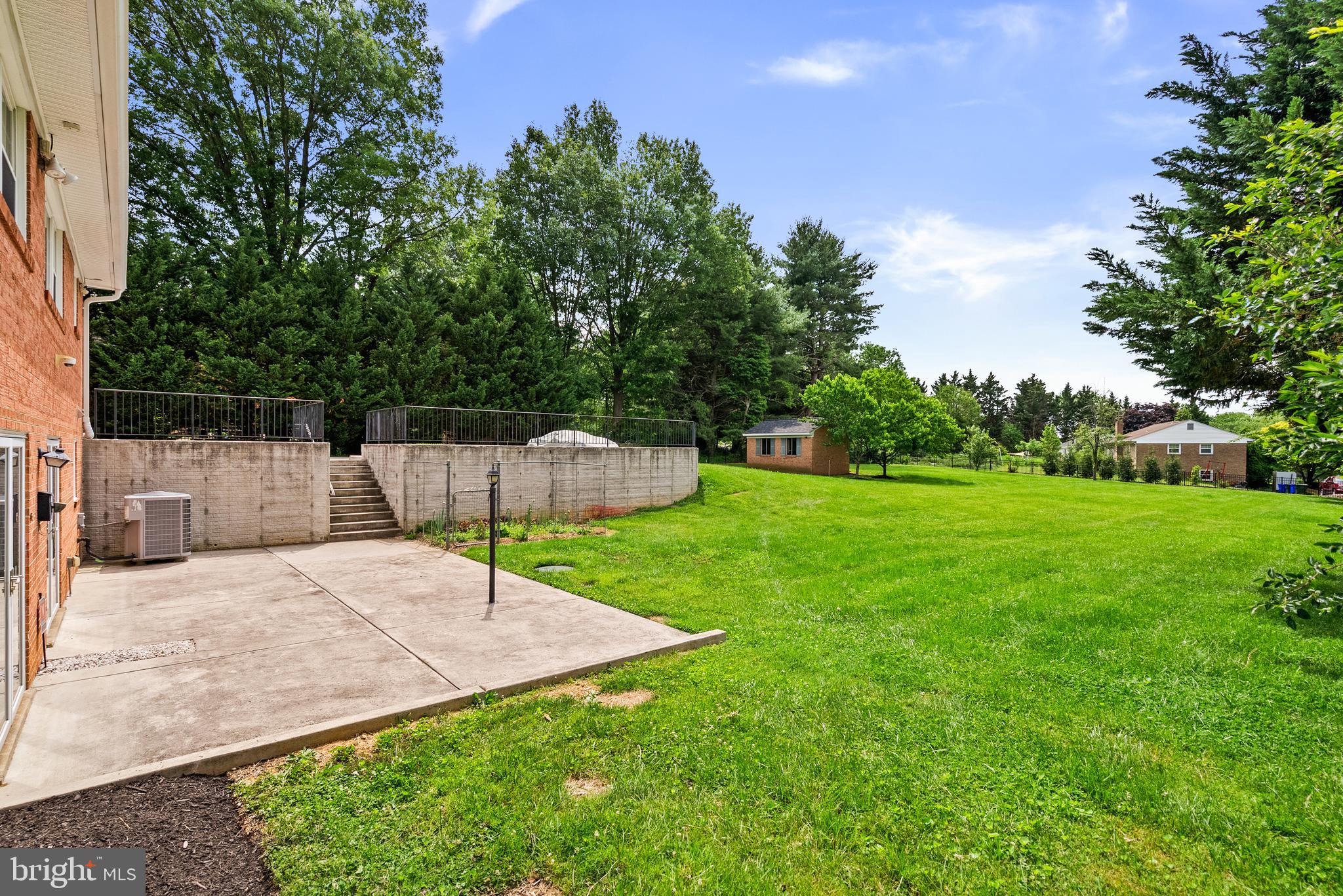 BEAU MONDE ESTATES - Residential