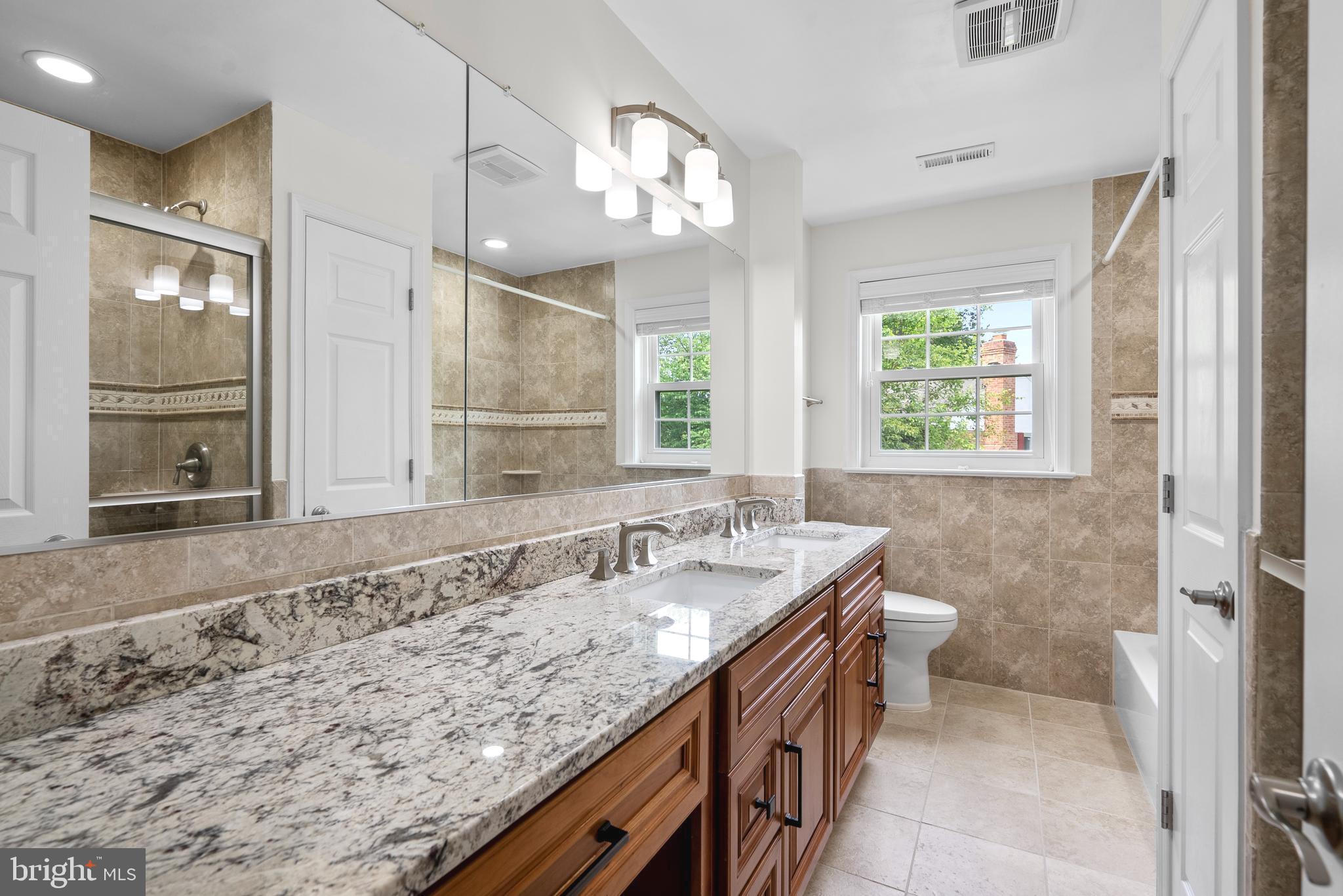BEAU MONDE ESTATES - Residential