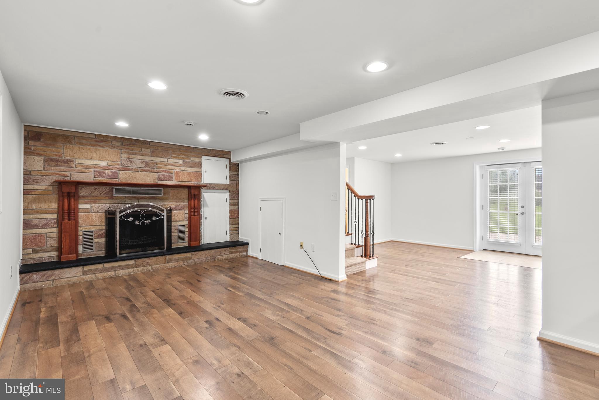 BEAU MONDE ESTATES - Residential