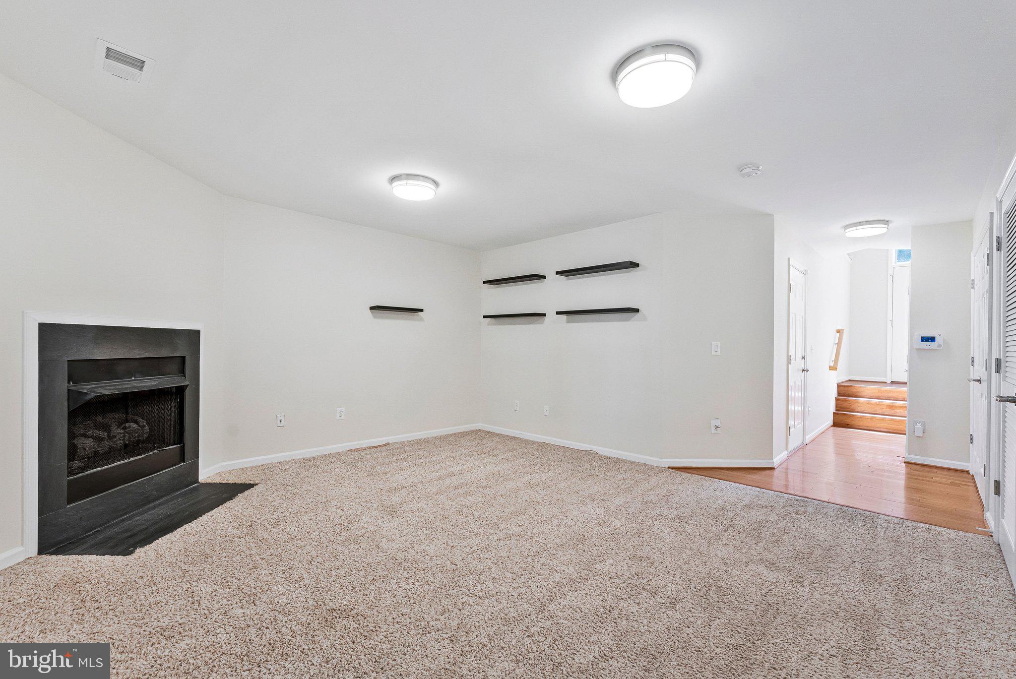 RIDGE TOP TERRACE - Residential