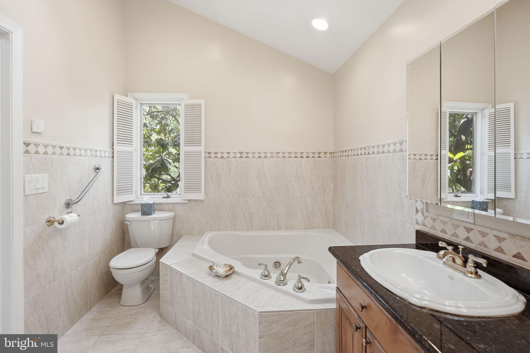 POTOMAC VILLAGE - Residential
