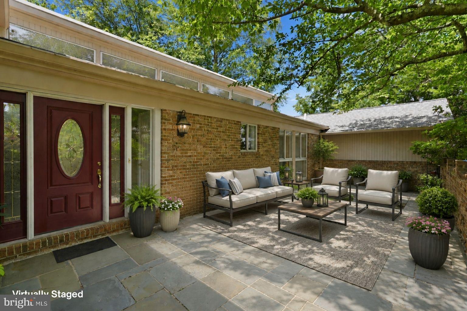POTOMAC VILLAGE - Residential