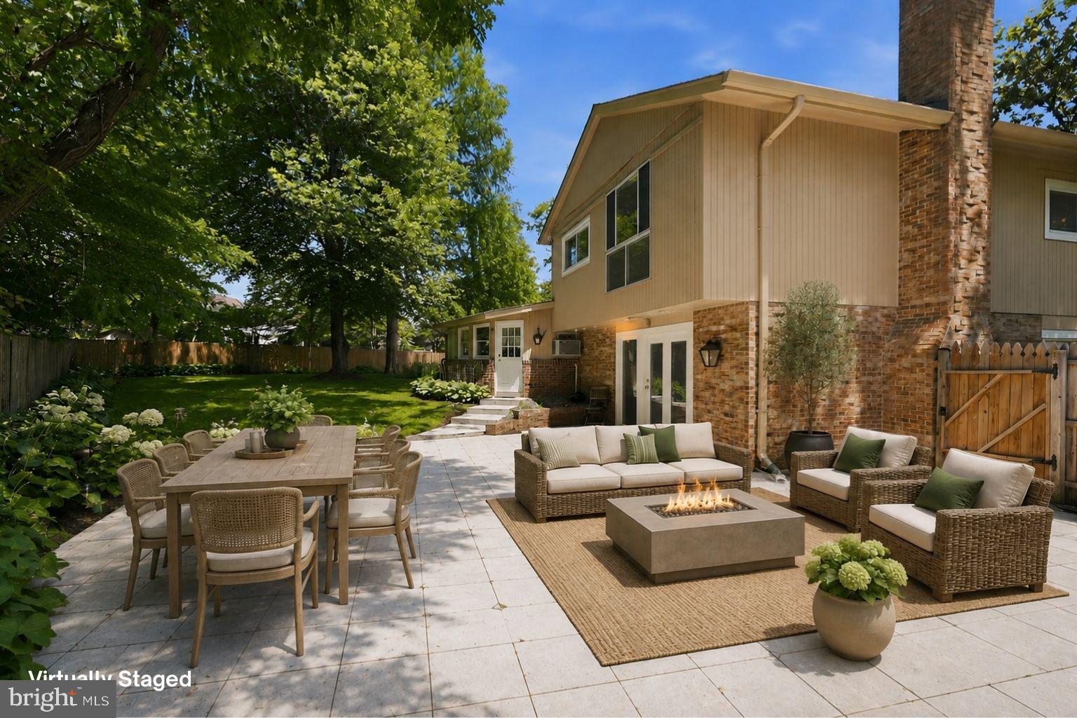 POTOMAC VILLAGE - Residential
