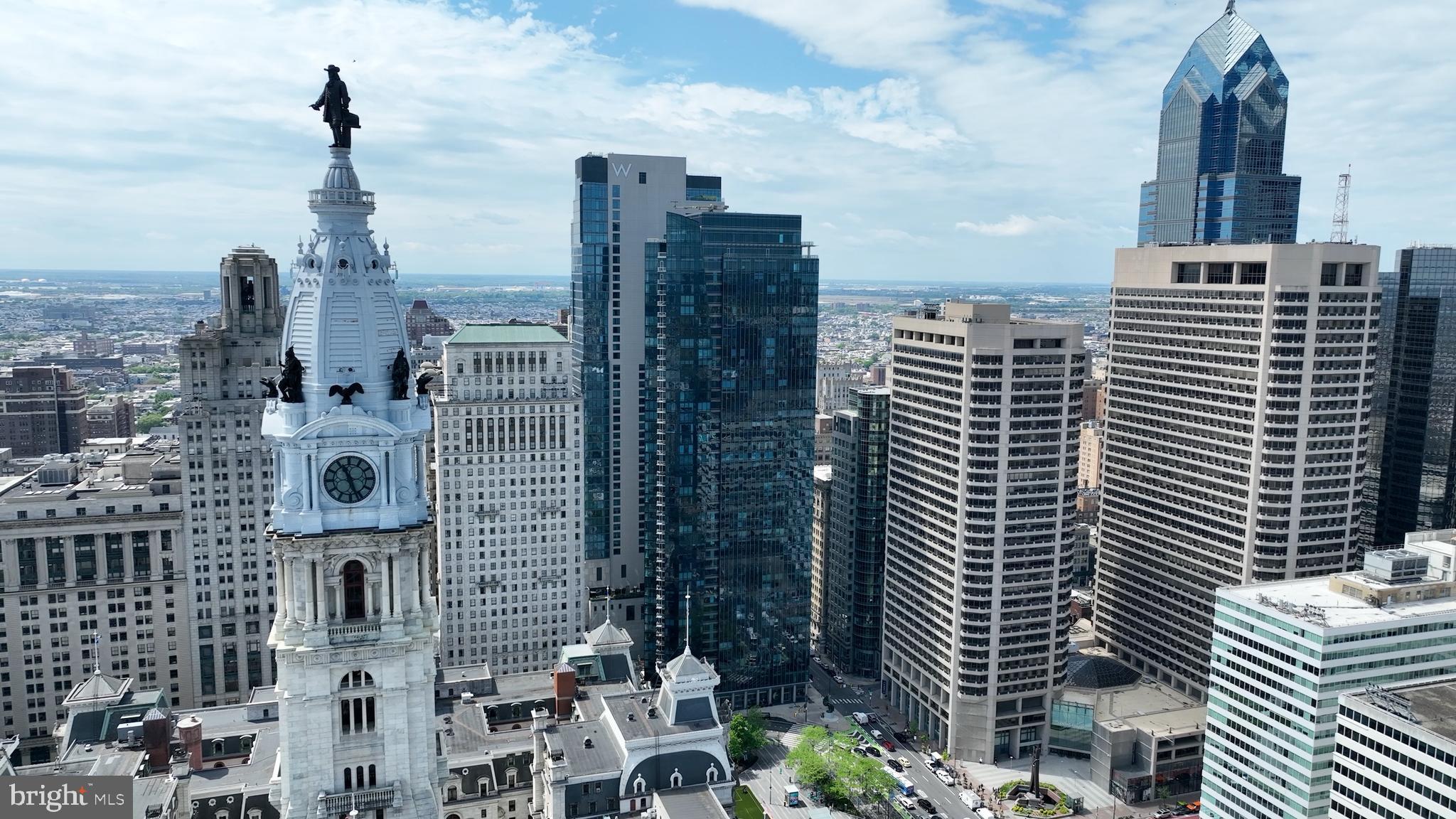 PENN SQUARE - Residential