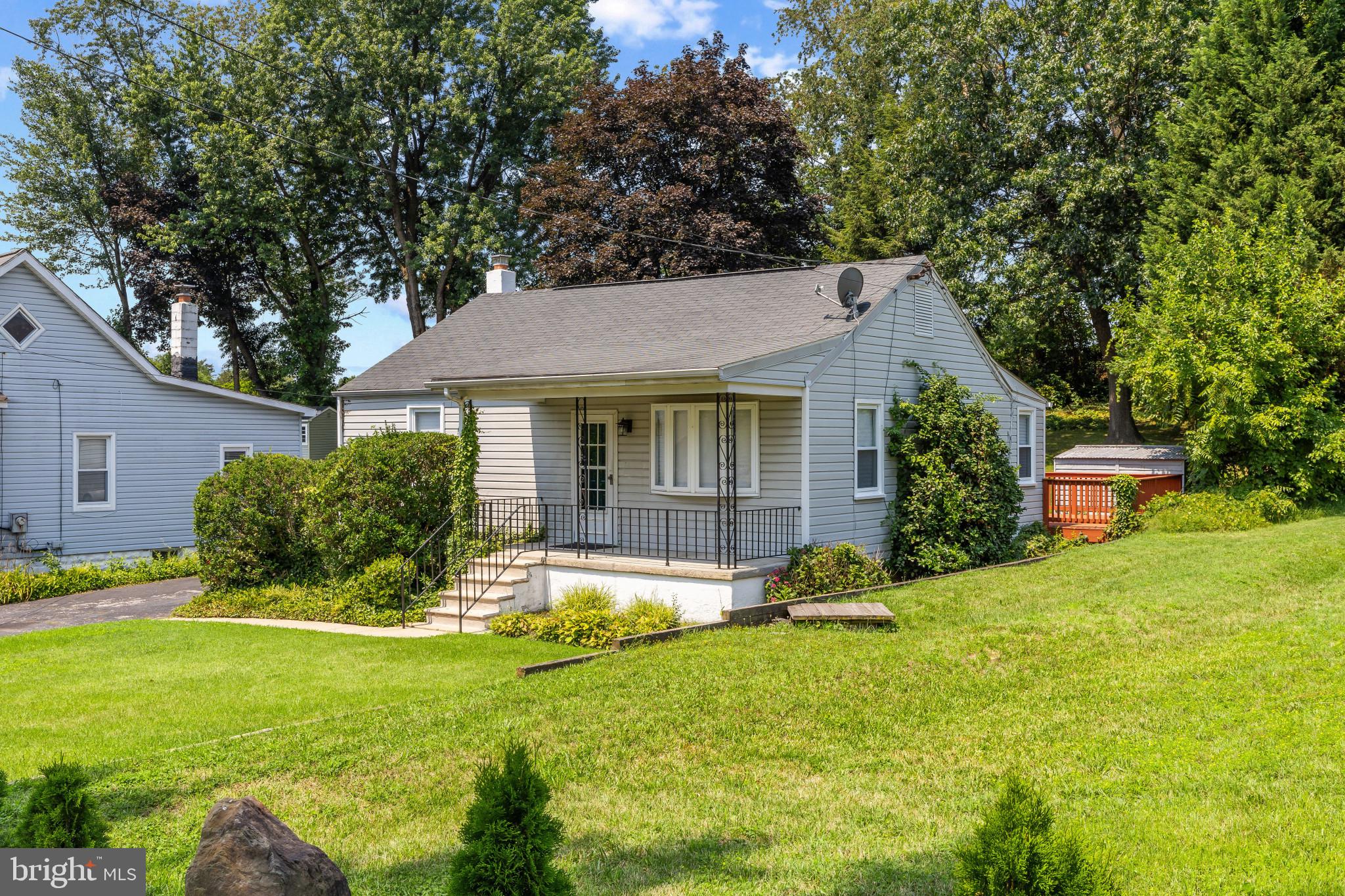 EAST VIEW - Residential