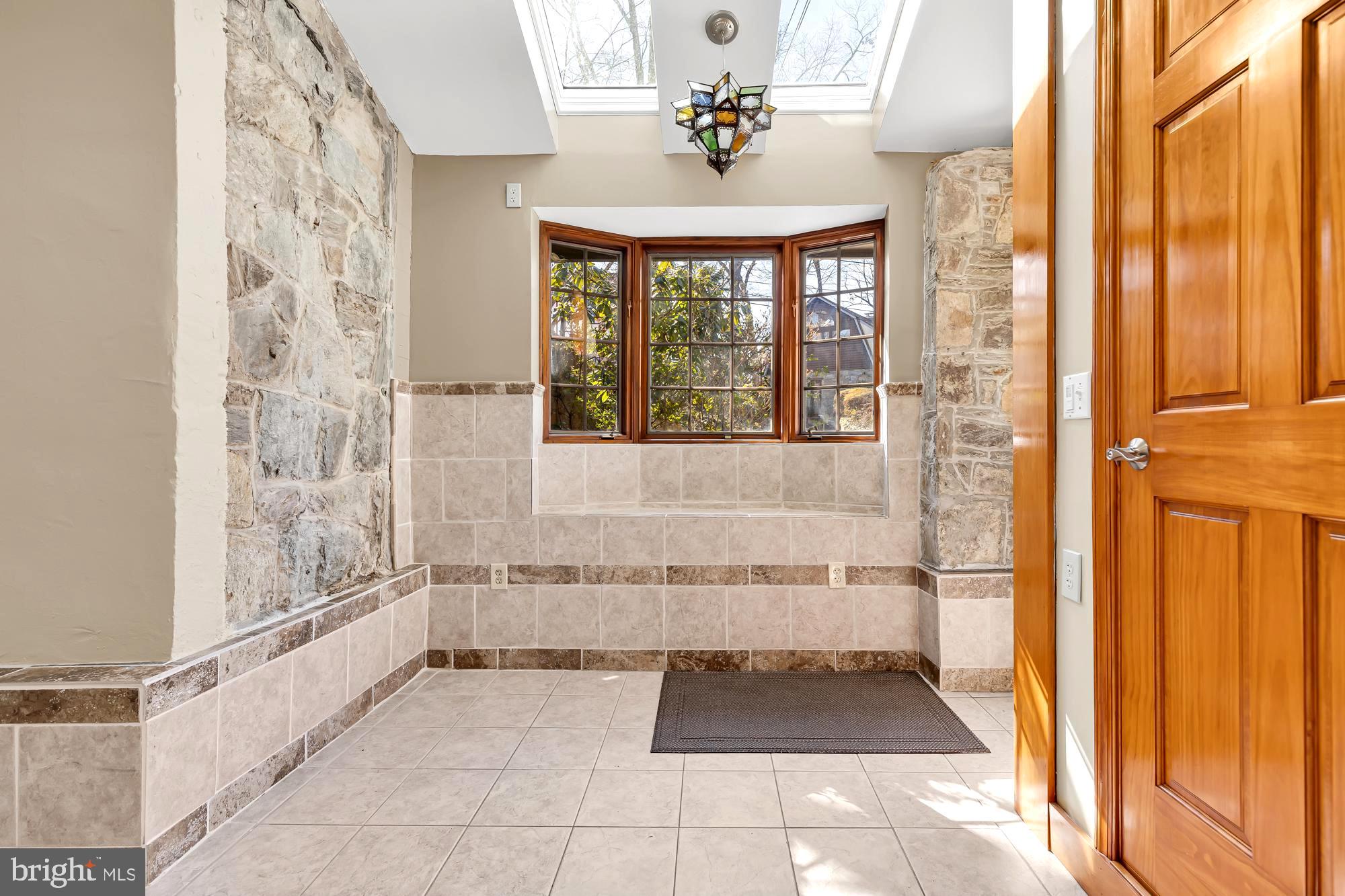 WOODHAVEN - Residential