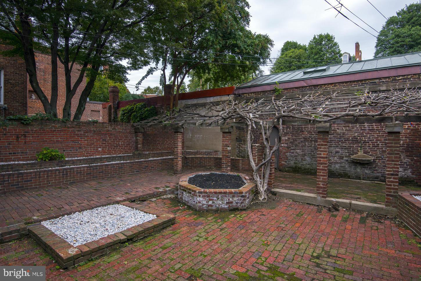 GEORGETOWN - Residential