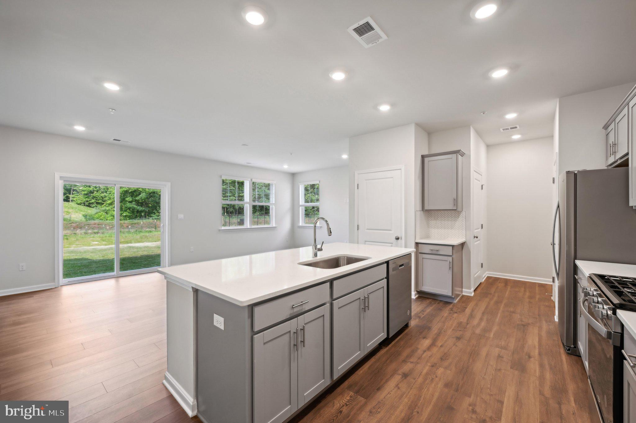 RIDGELY'S RESERVE - Residential