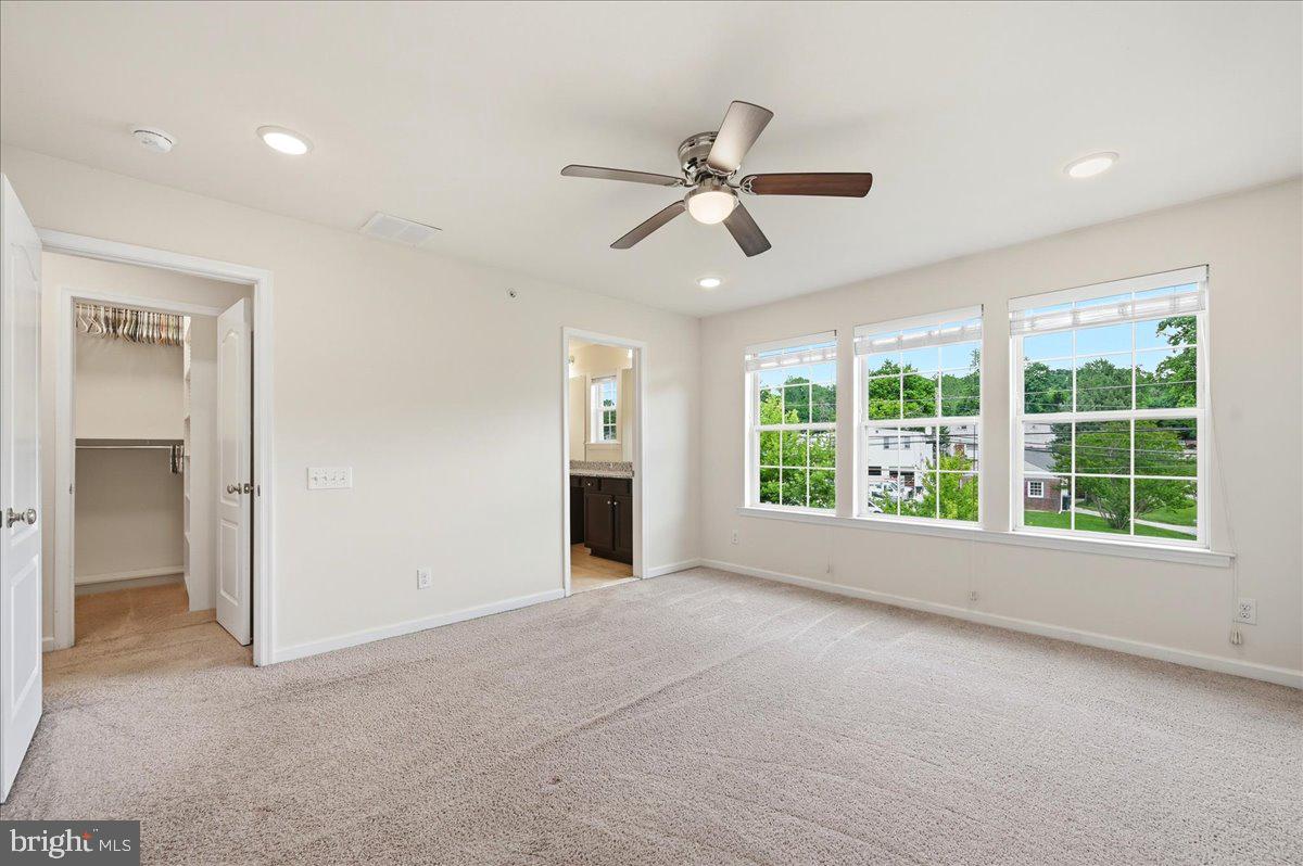LINDEN HALL - Residential