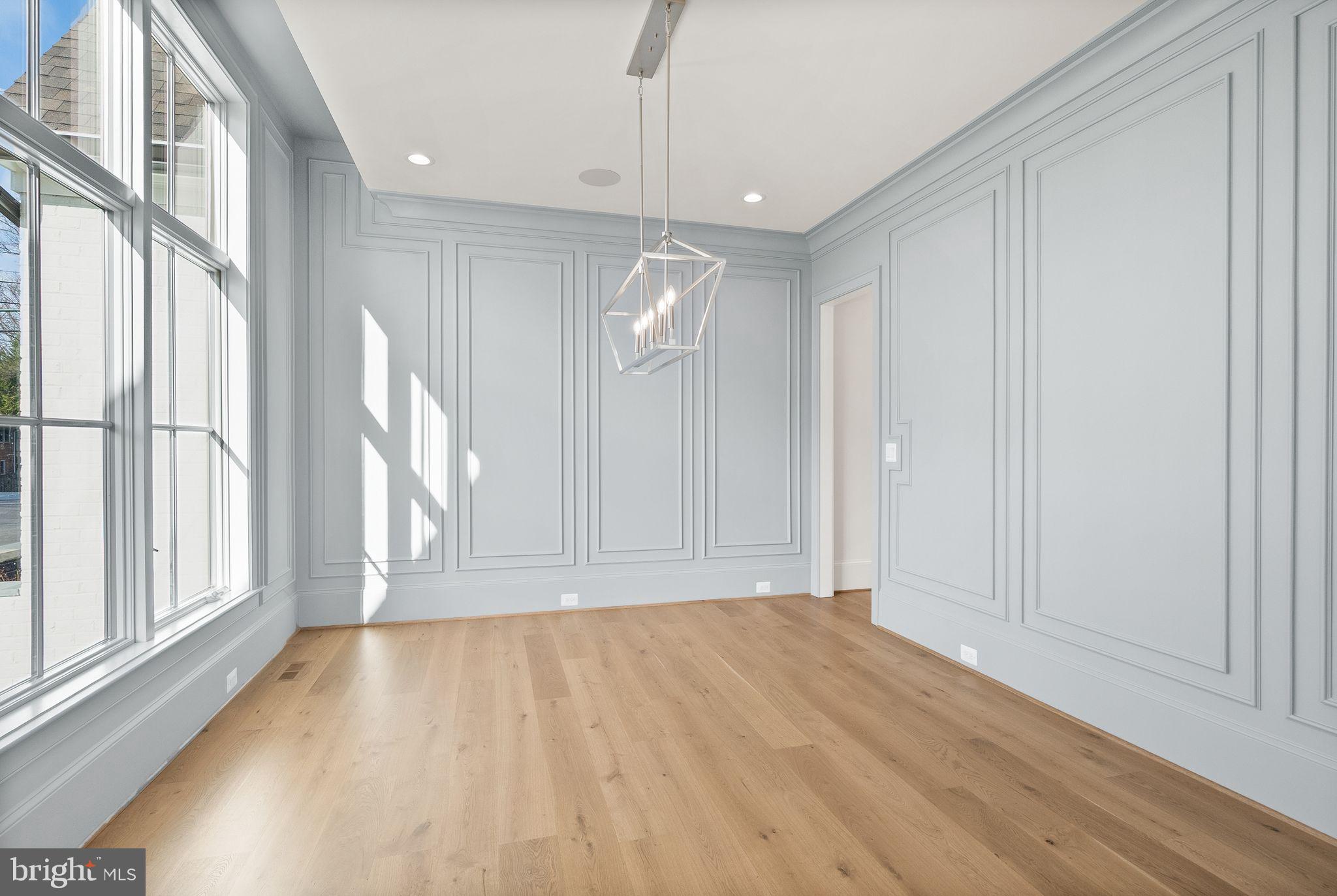 BELLEVUE FOREST - Residential